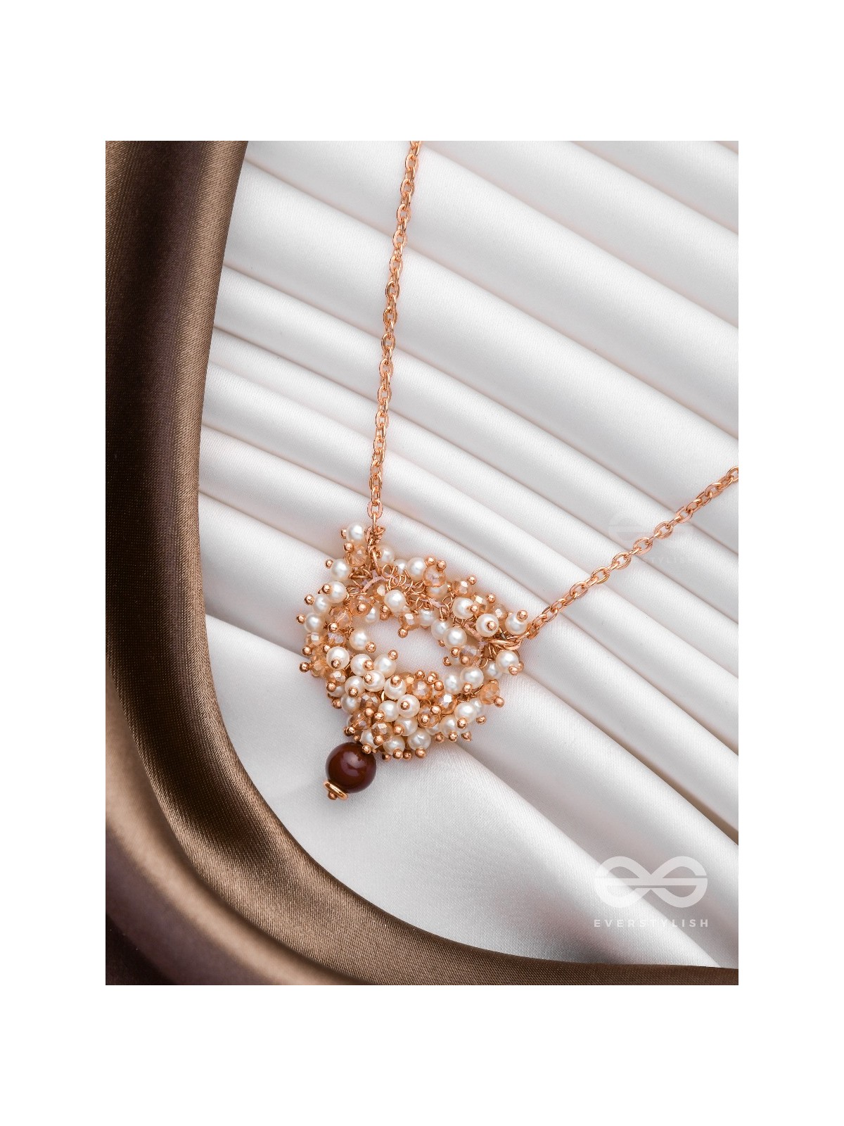 Golden Whispering Chain - Bold & Glamorous Neckpiece With Anti-Tarnish Coating 