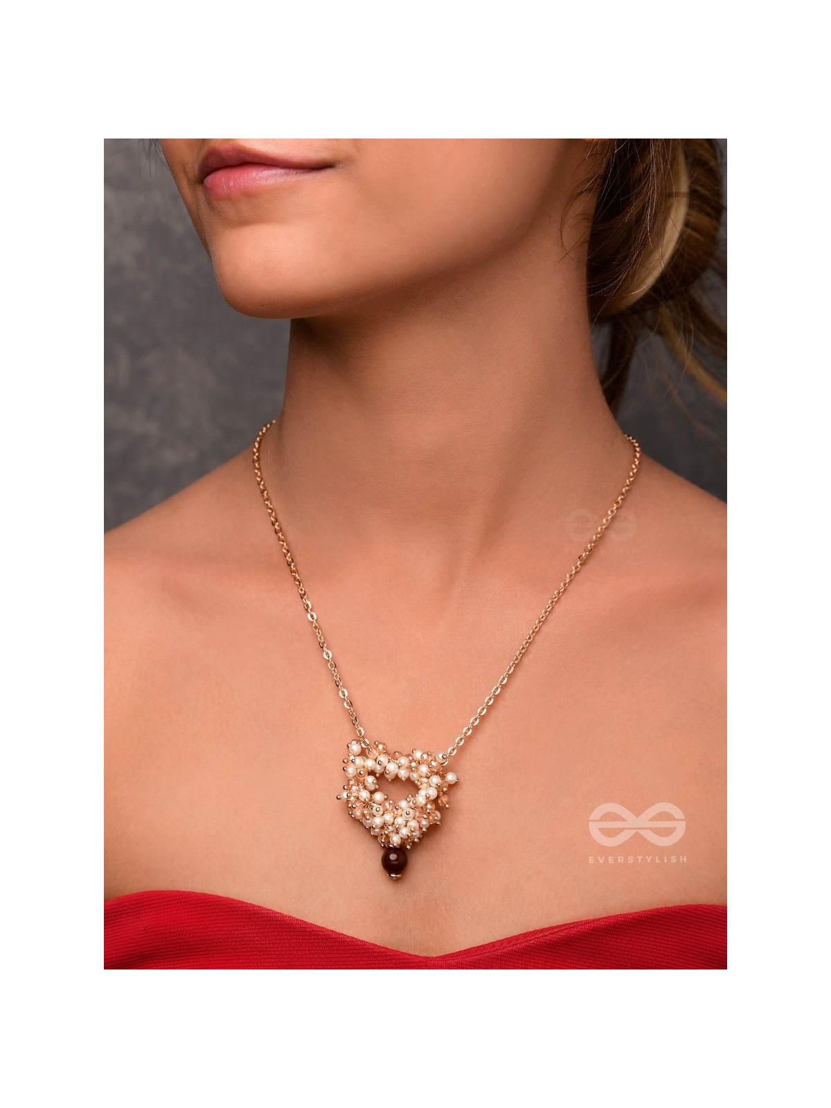 Golden Whispering Chain - Bold & Glamorous Neckpiece With Anti-Tarnish Coating 