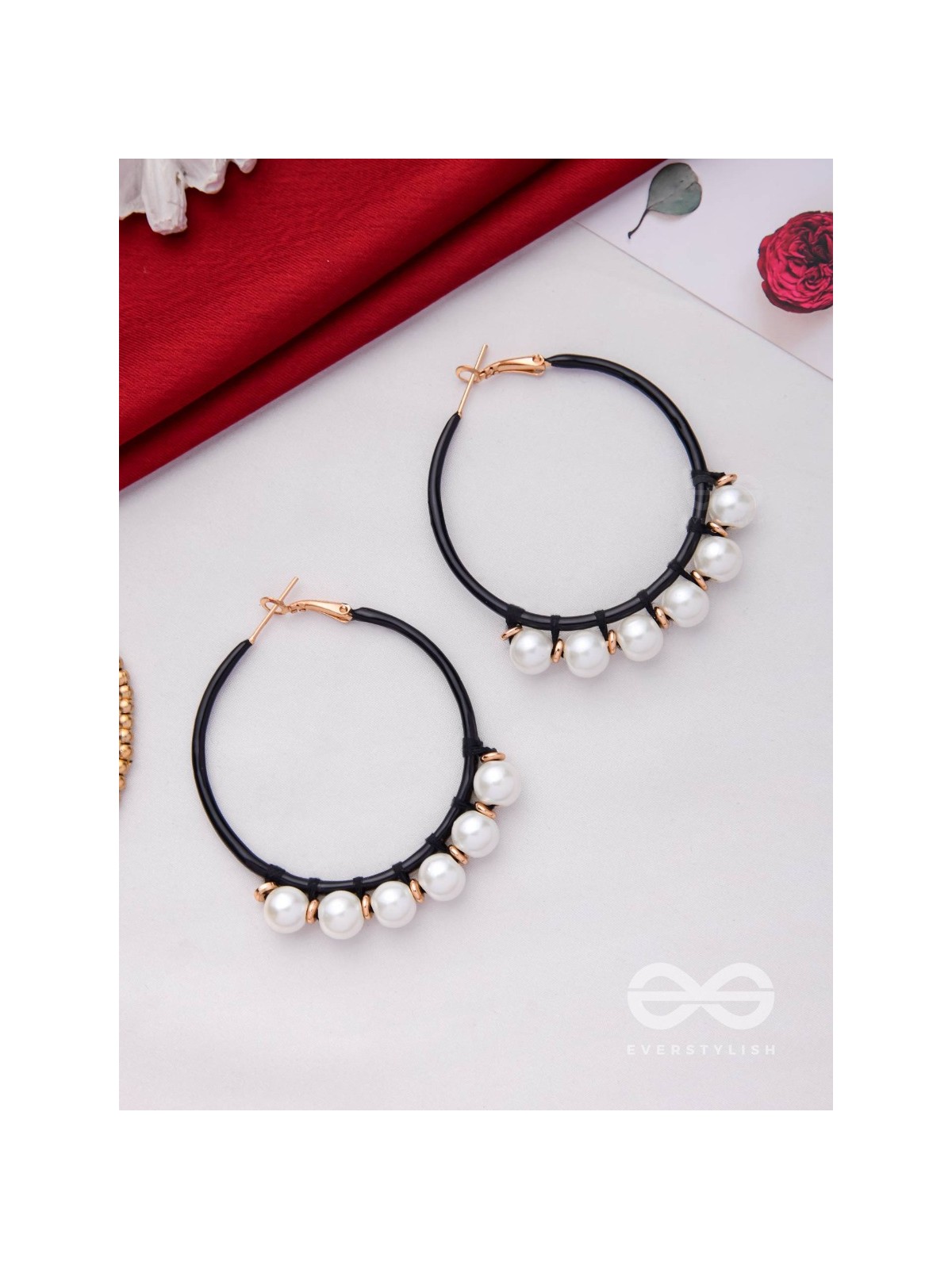SLEEK AND CHIC CIRCLES - PEARL HOOP EARRINGS 