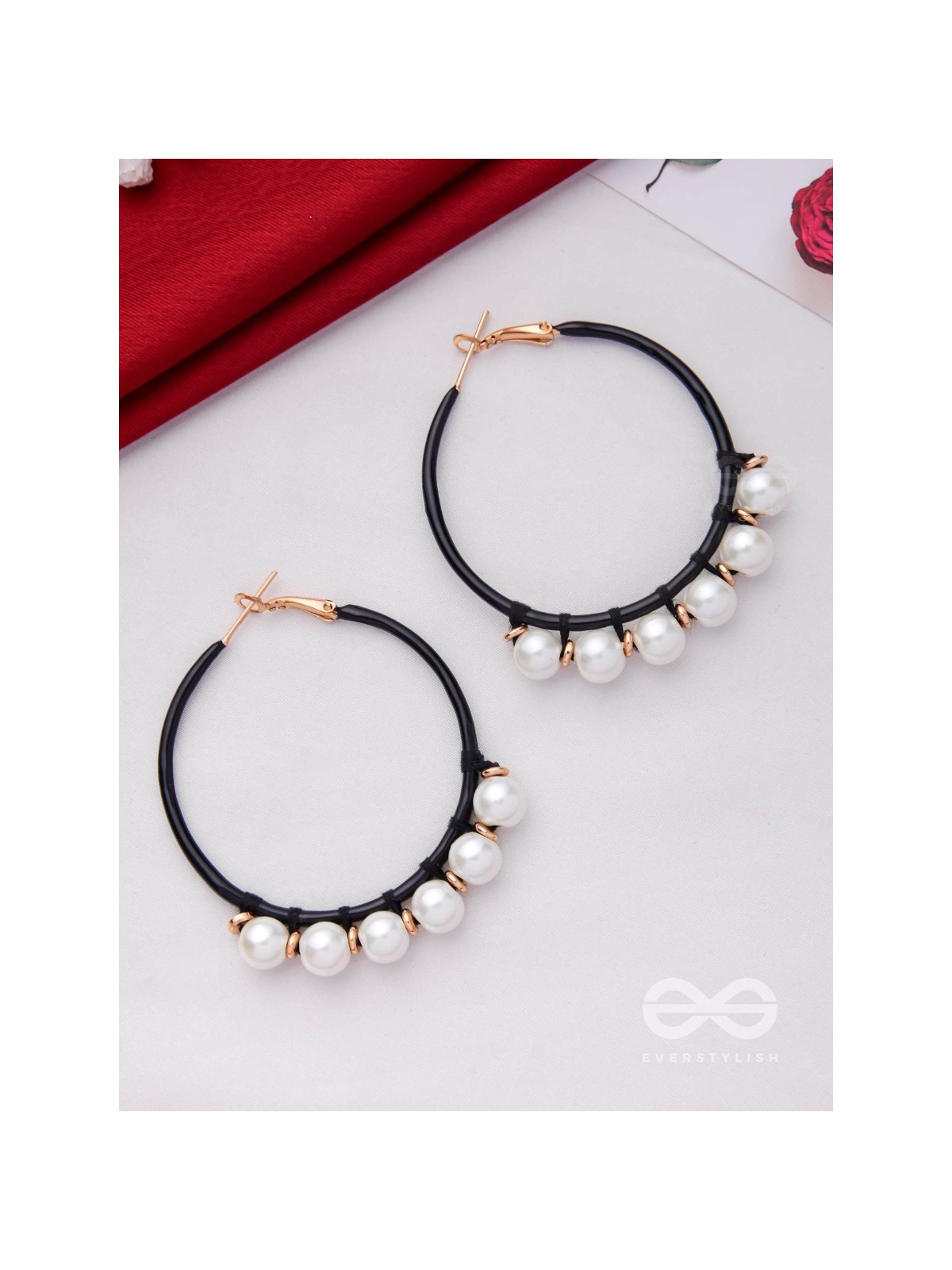SLEEK AND CHIC CIRCLES - PEARL HOOP EARRINGS 