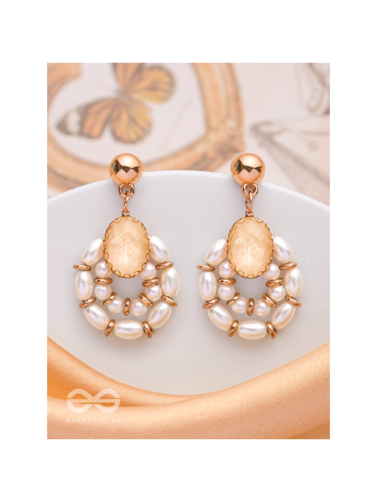 THE IVORY ELEGANCE - ELEGANT DROP EARRINGS (GOLDEN)