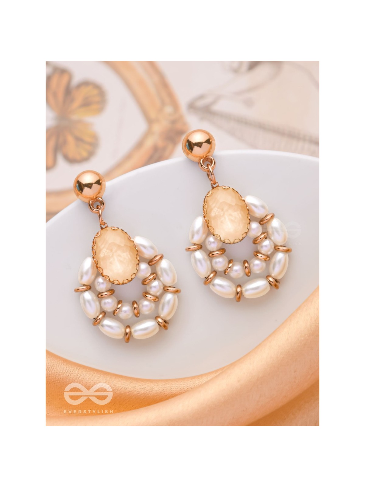 THE IVORY ELEGANCE - ELEGANT DROP EARRINGS (GOLDEN)