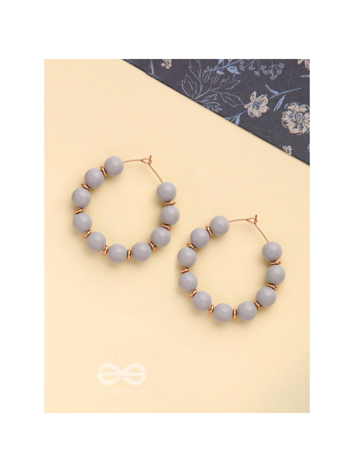 THE RAINY SHADOWS - CLASSIC HOOP EARRINGS (GRAY)