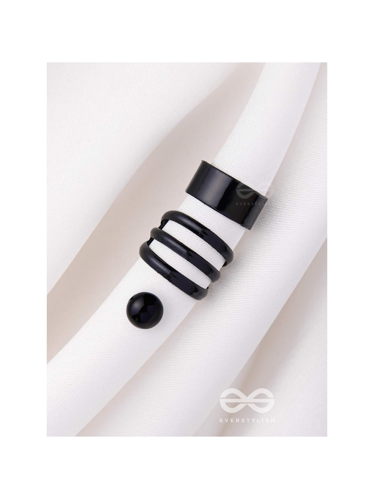 THE PERFECT TRIO - TWO EARCUFF & ONE STUD (ONE EAR) (BLACK)