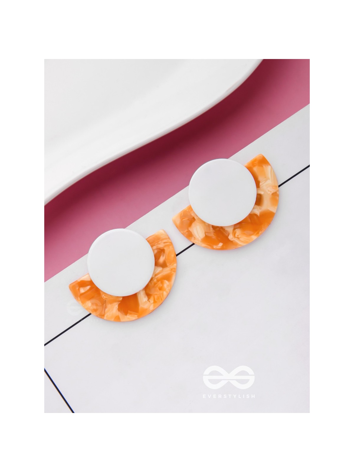 AN ORANGE BITE - ELEGANT ACRYLIC EARRINGS