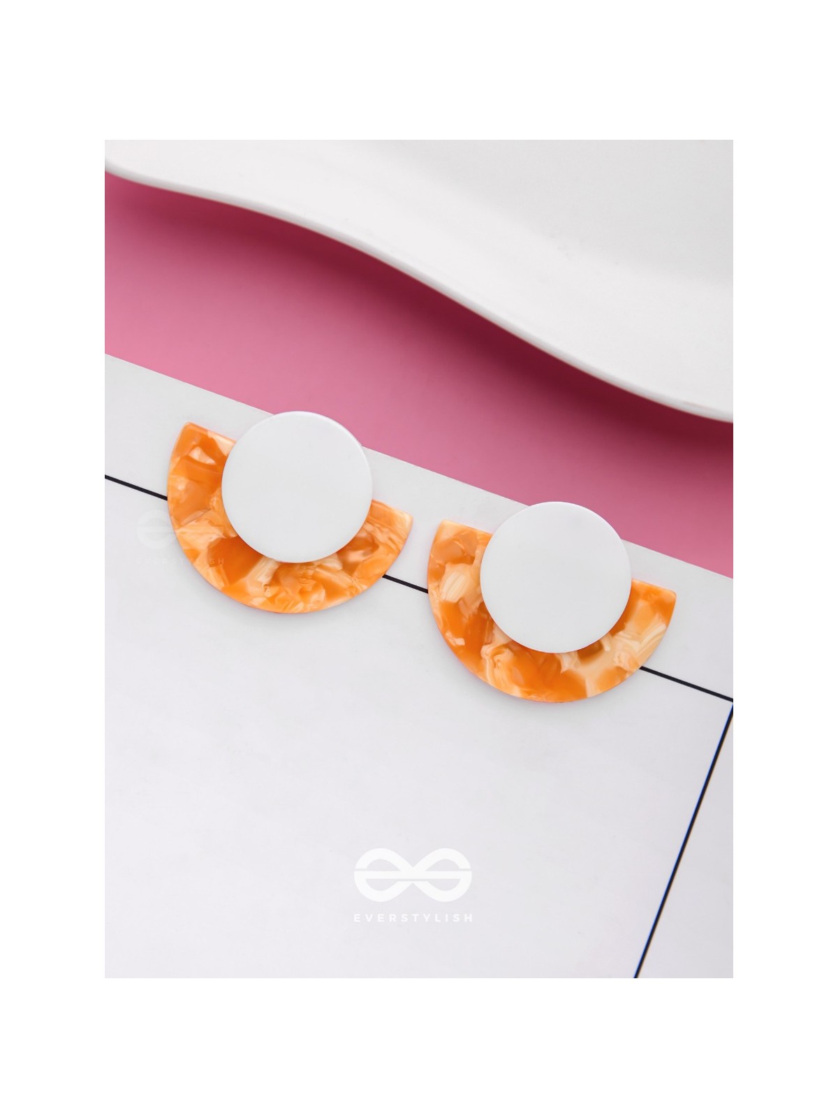 AN ORANGE BITE - ELEGANT ACRYLIC EARRINGS