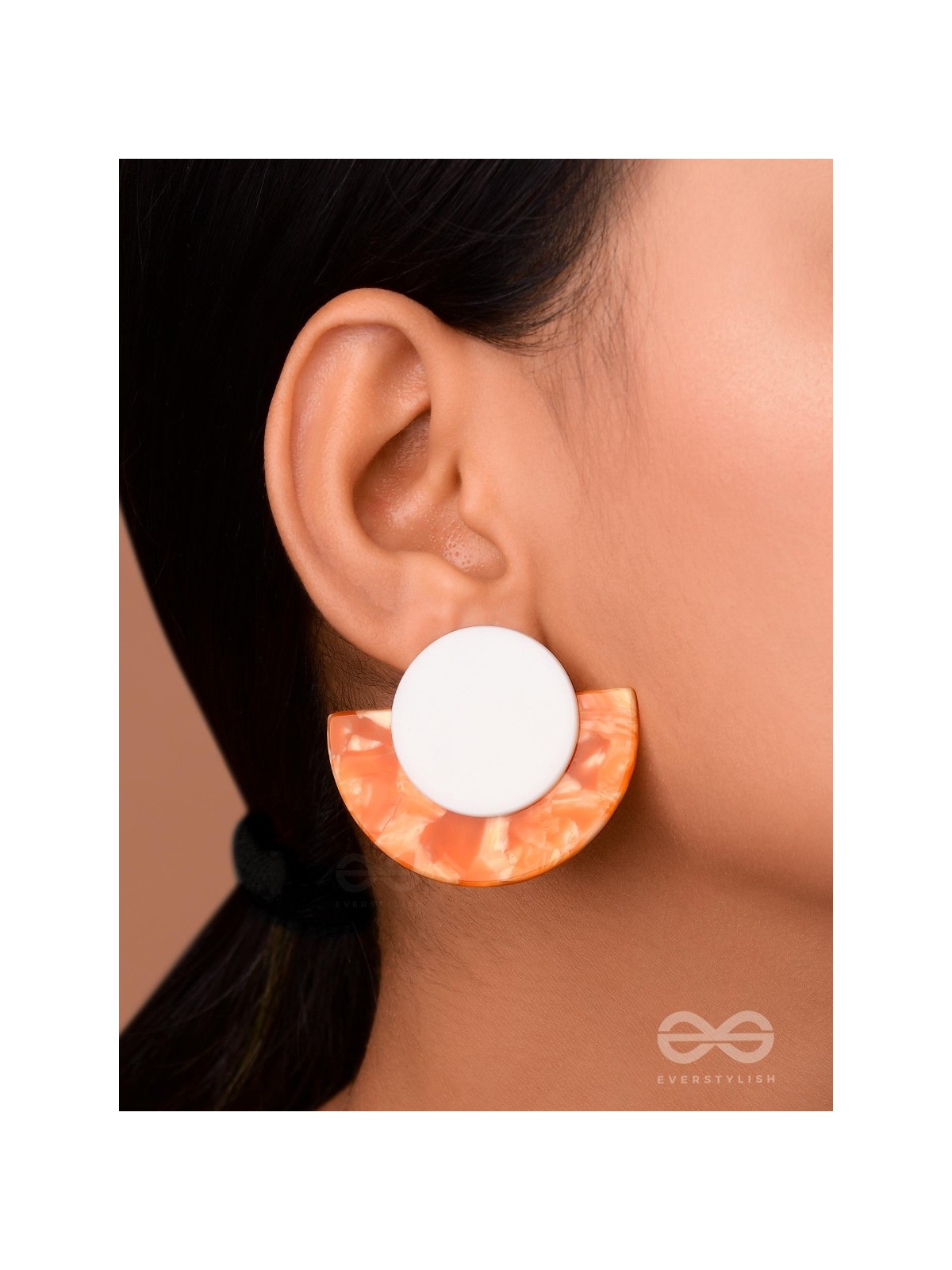 AN ORANGE BITE - ELEGANT ACRYLIC EARRINGS