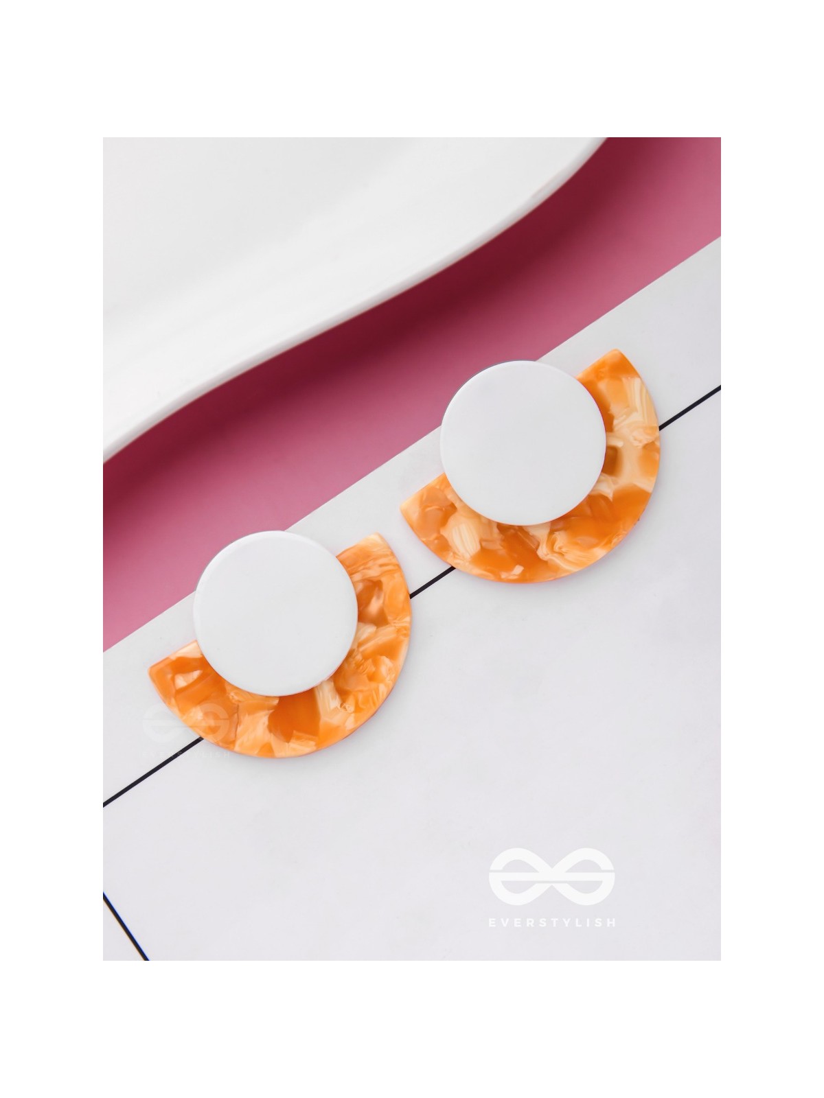 AN ORANGE BITE - ELEGANT ACRYLIC EARRINGS