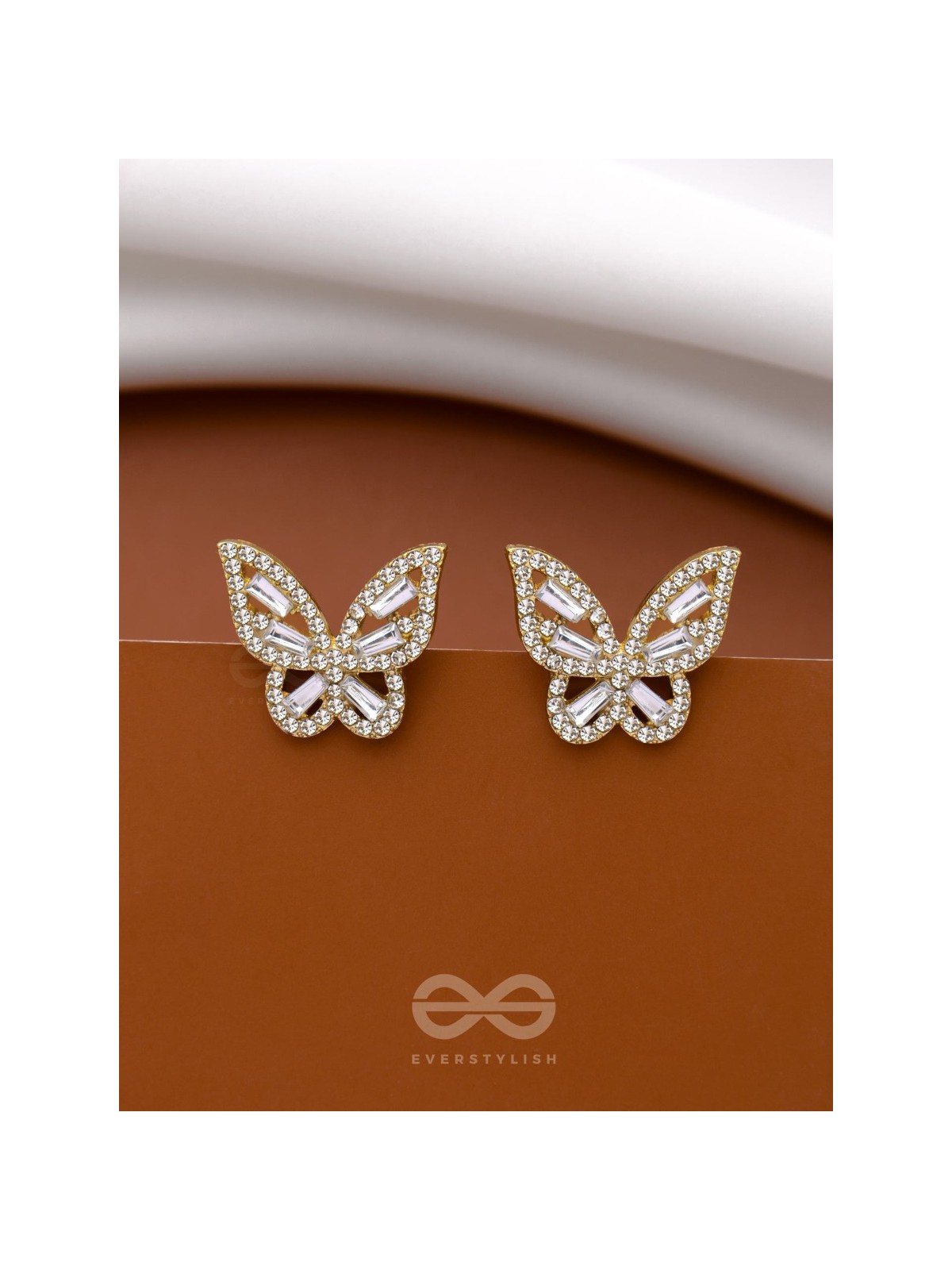 TWILIGHT FLUTTERBEAMS - GOLDEN SPARKLING STUDS