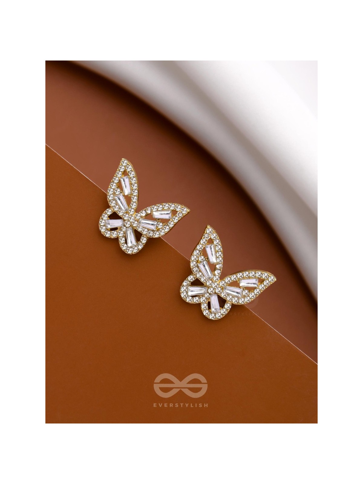 TWILIGHT FLUTTERBEAMS - GOLDEN SPARKLING STUDS