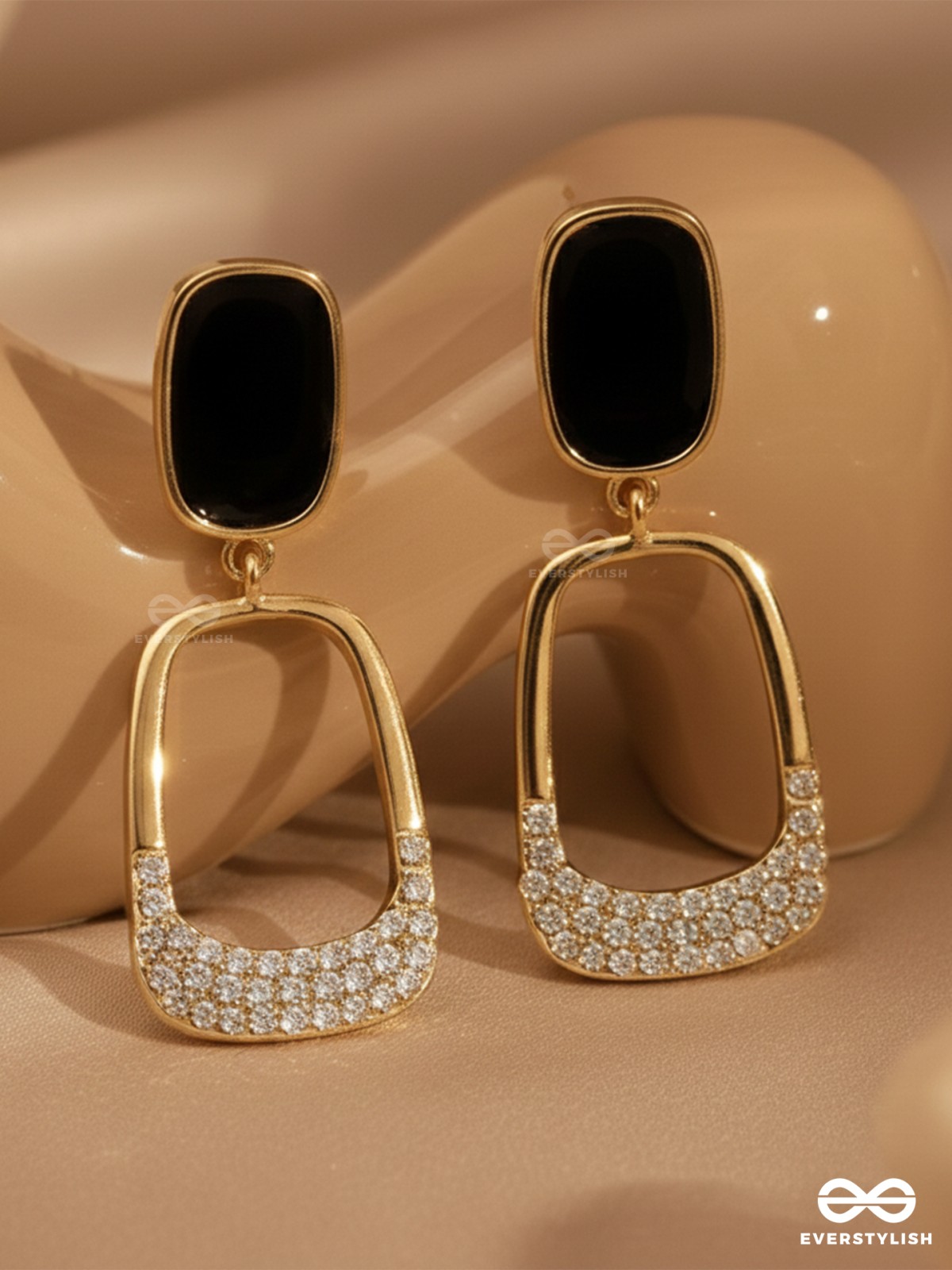 SHIMMER OF NIGHT - STATEMENT DROP EARRINGS