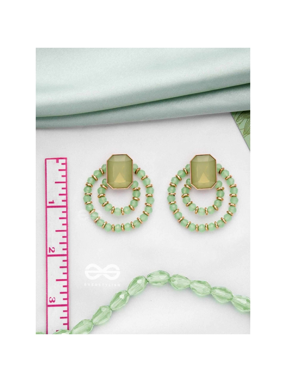 THE WHISPERS OF CRYSTAL - GOLDEN BEADED EARRINGS (GREEN)