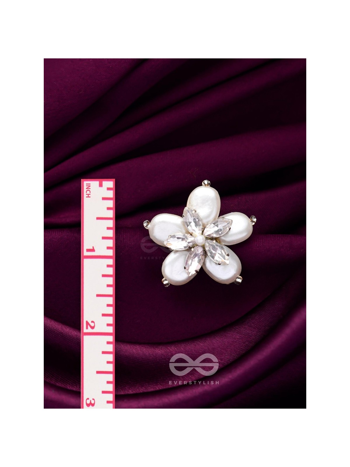 A CRYSTALLINE PERWINKLE - WHITE CASUAL STUDS 