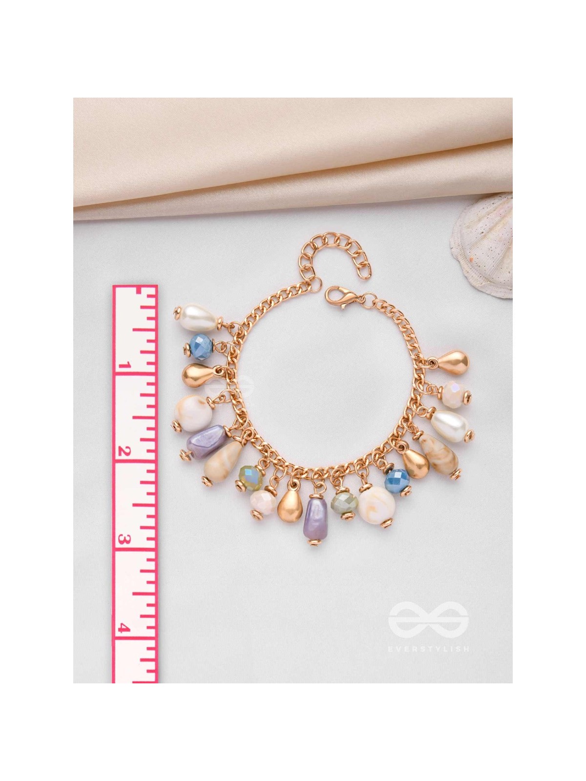 THE CRYSTALLINE SHORE - CASUAL BEADED BRACELET