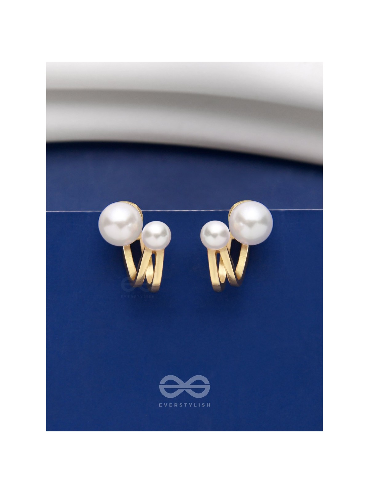 DUET OF PEARLS - GOLDEN STUDS