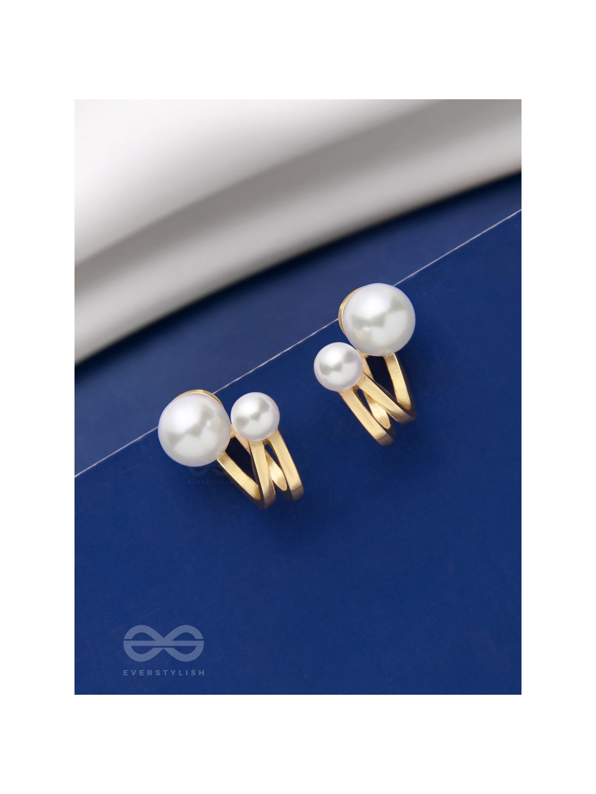 DUET OF PEARLS - GOLDEN STUDS