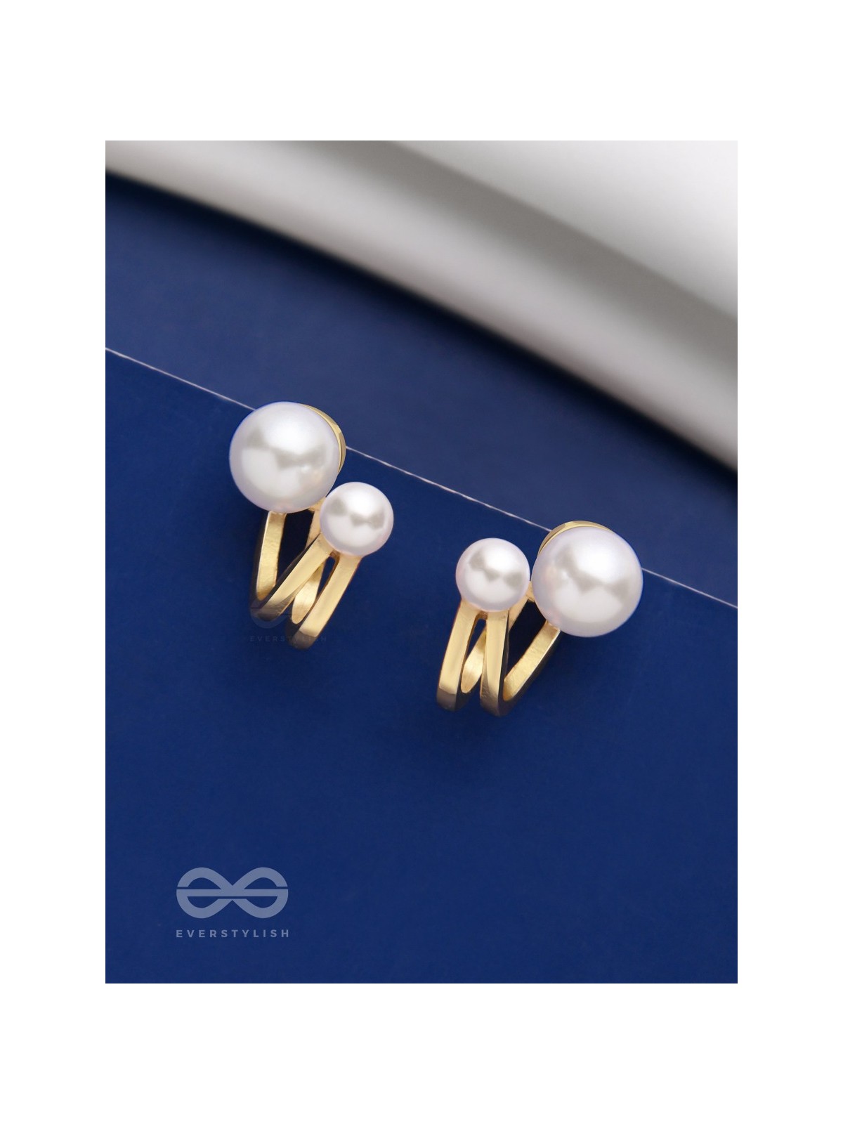 DUET OF PEARLS - GOLDEN STUDS