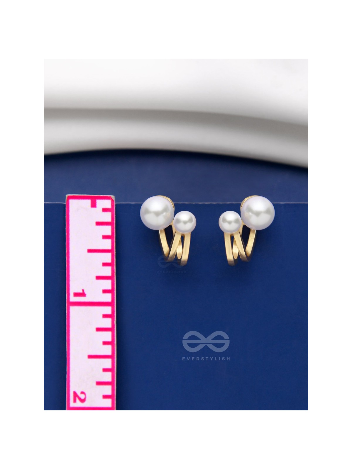 DUET OF PEARLS - GOLDEN STUDS