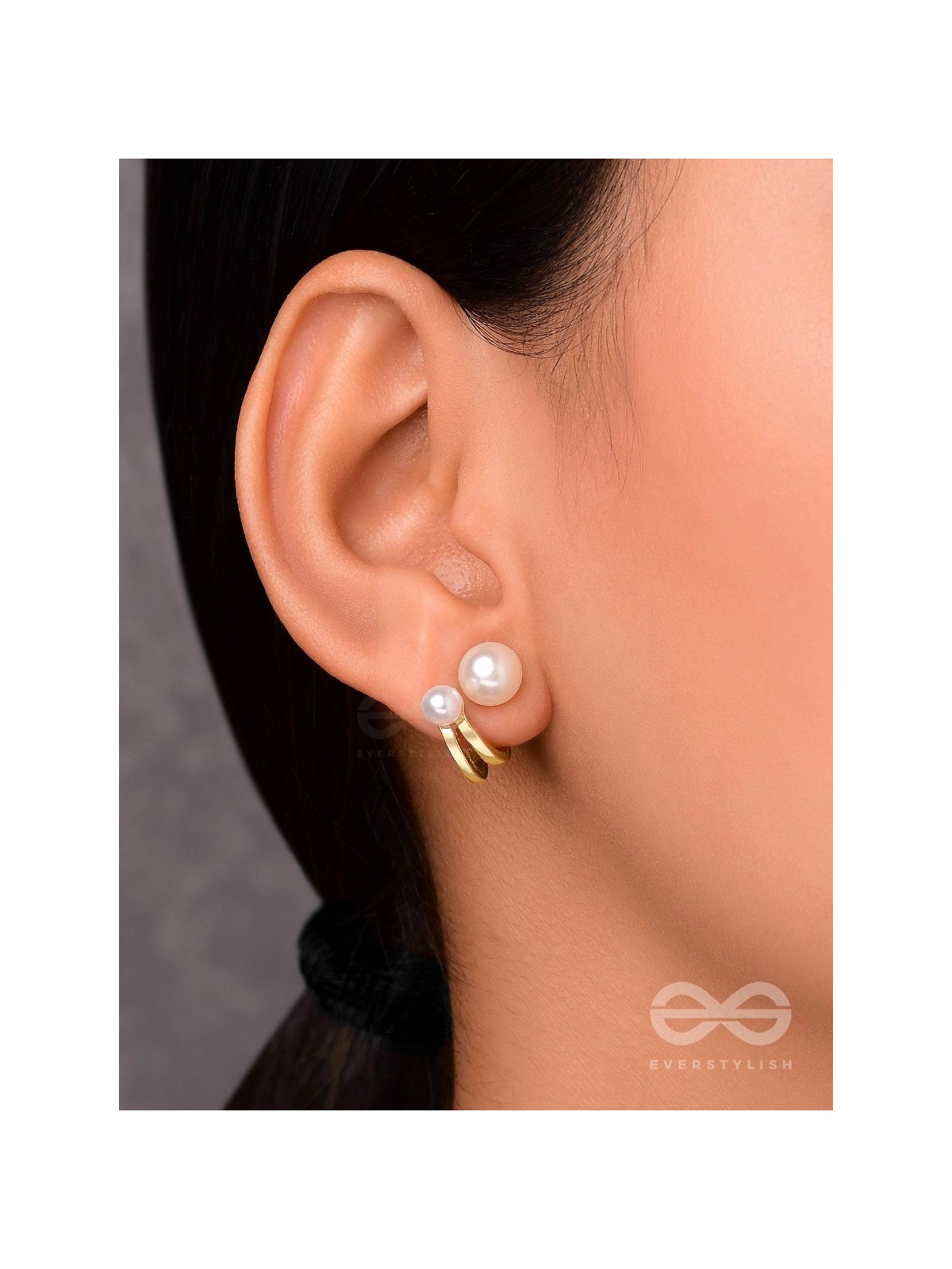 DUET OF PEARLS - GOLDEN STUDS