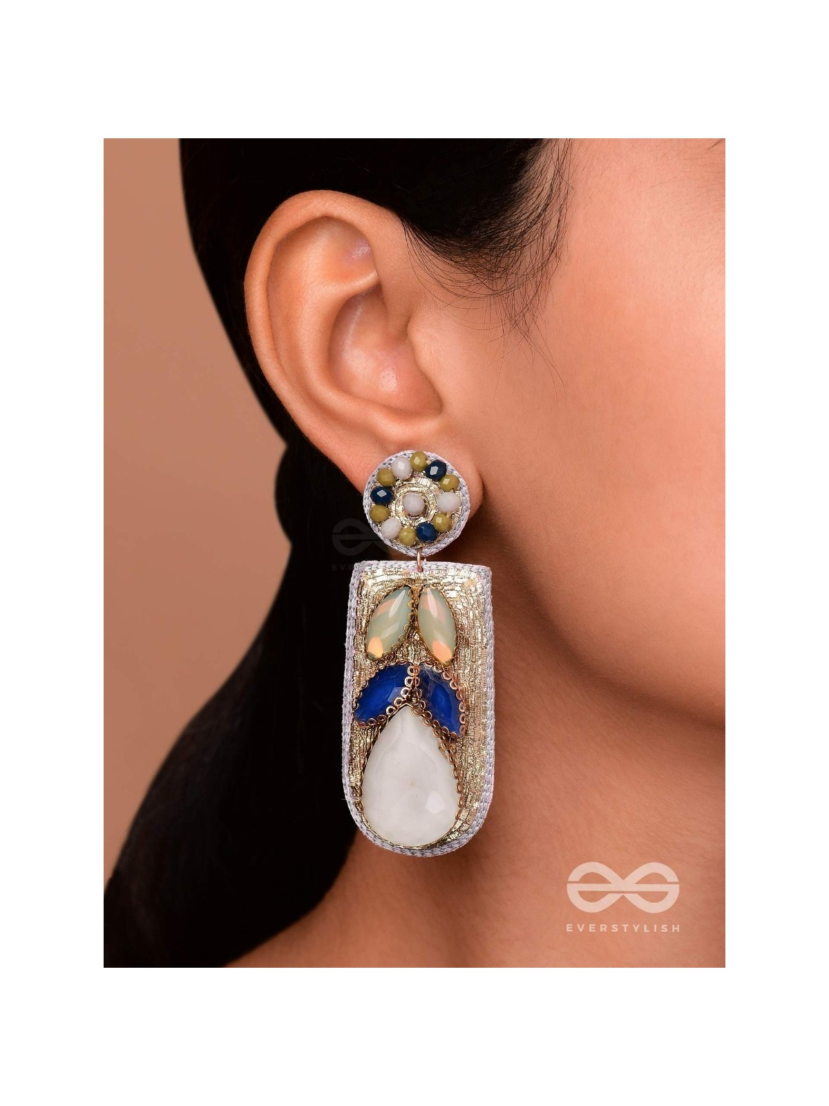 KARUNIKA - THE MISTY NIGHT - STONE AND GLASS BEADS EMBROIDERED EARRINGS (GRAY)