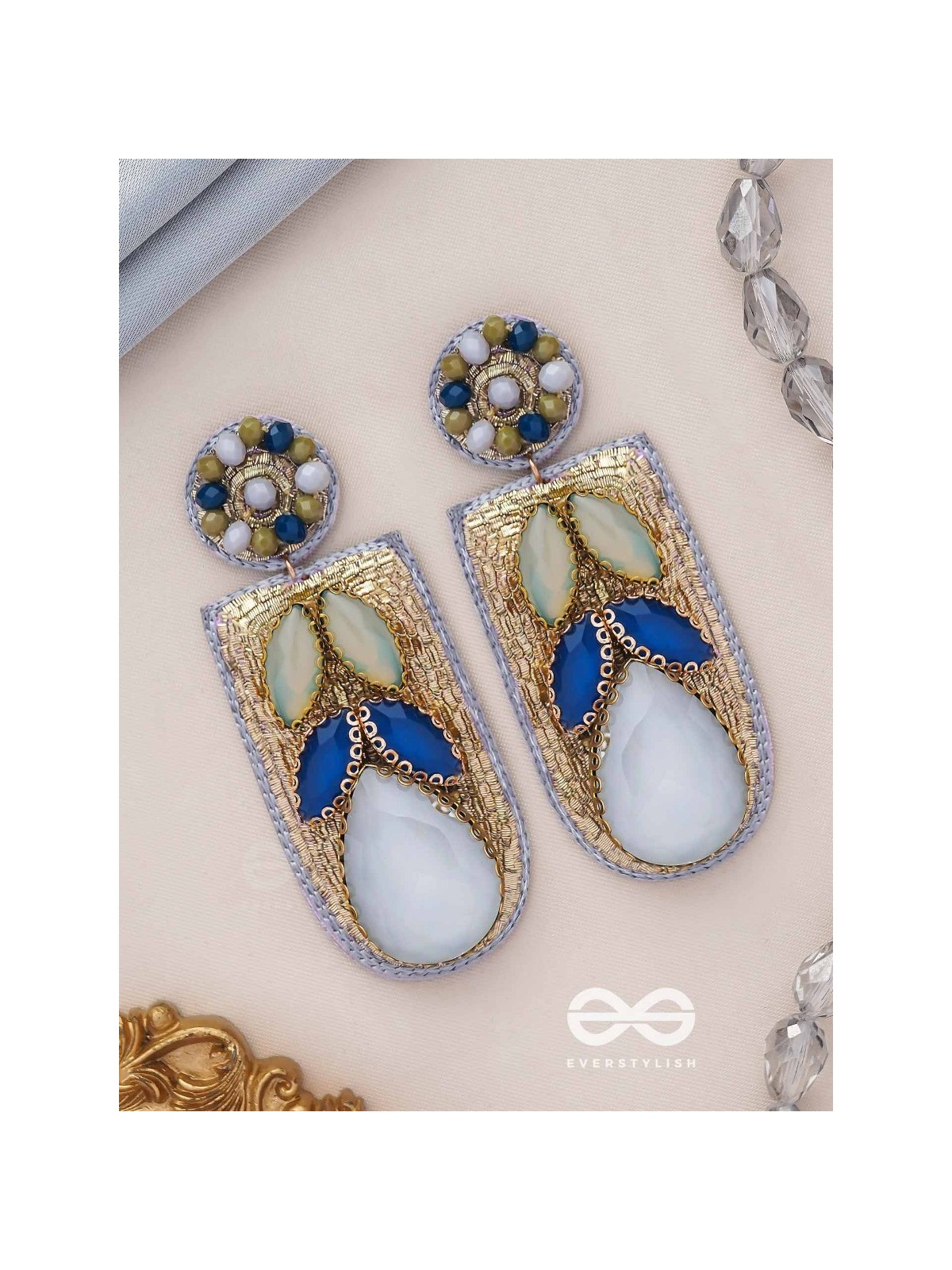 KARUNIKA - THE MISTY NIGHT - STONE AND GLASS BEADS EMBROIDERED EARRINGS (GRAY)