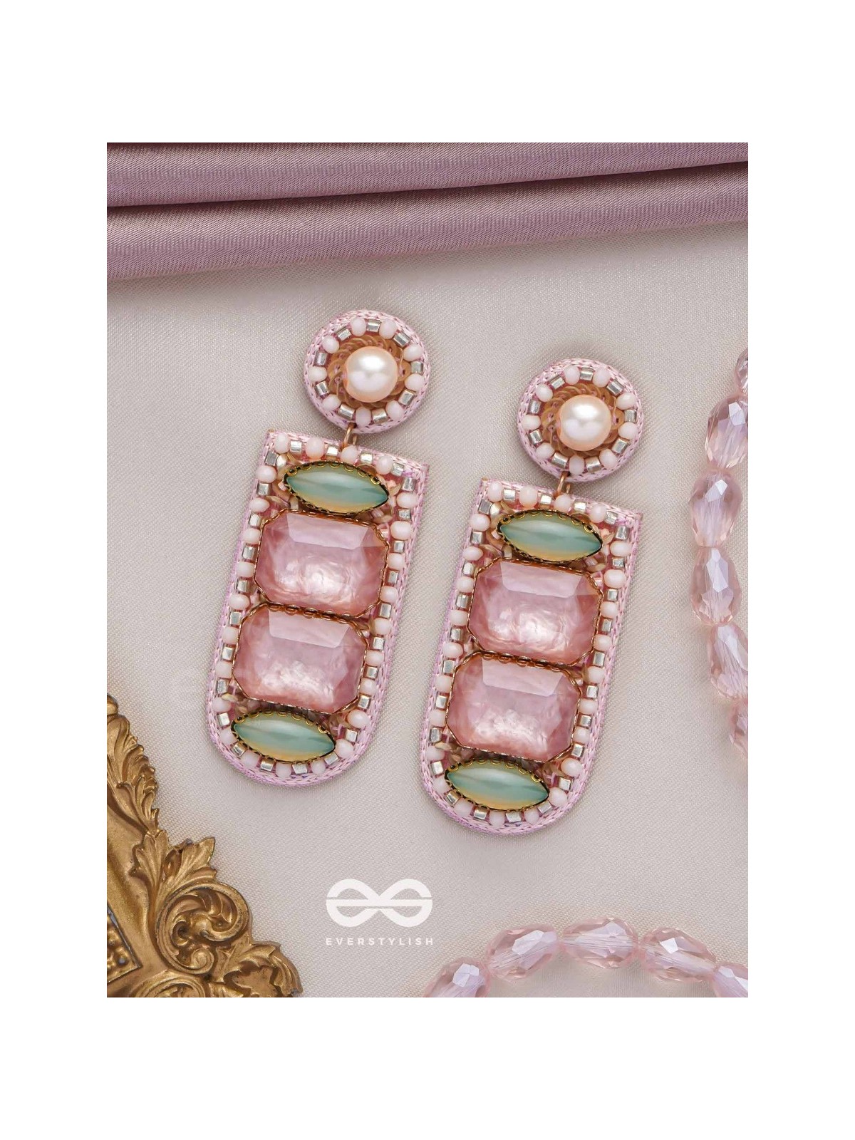 PALITA - THE FADED BEAUTY - STONES, BEADS AND PEARLS EMBROIDERED EARRINGS