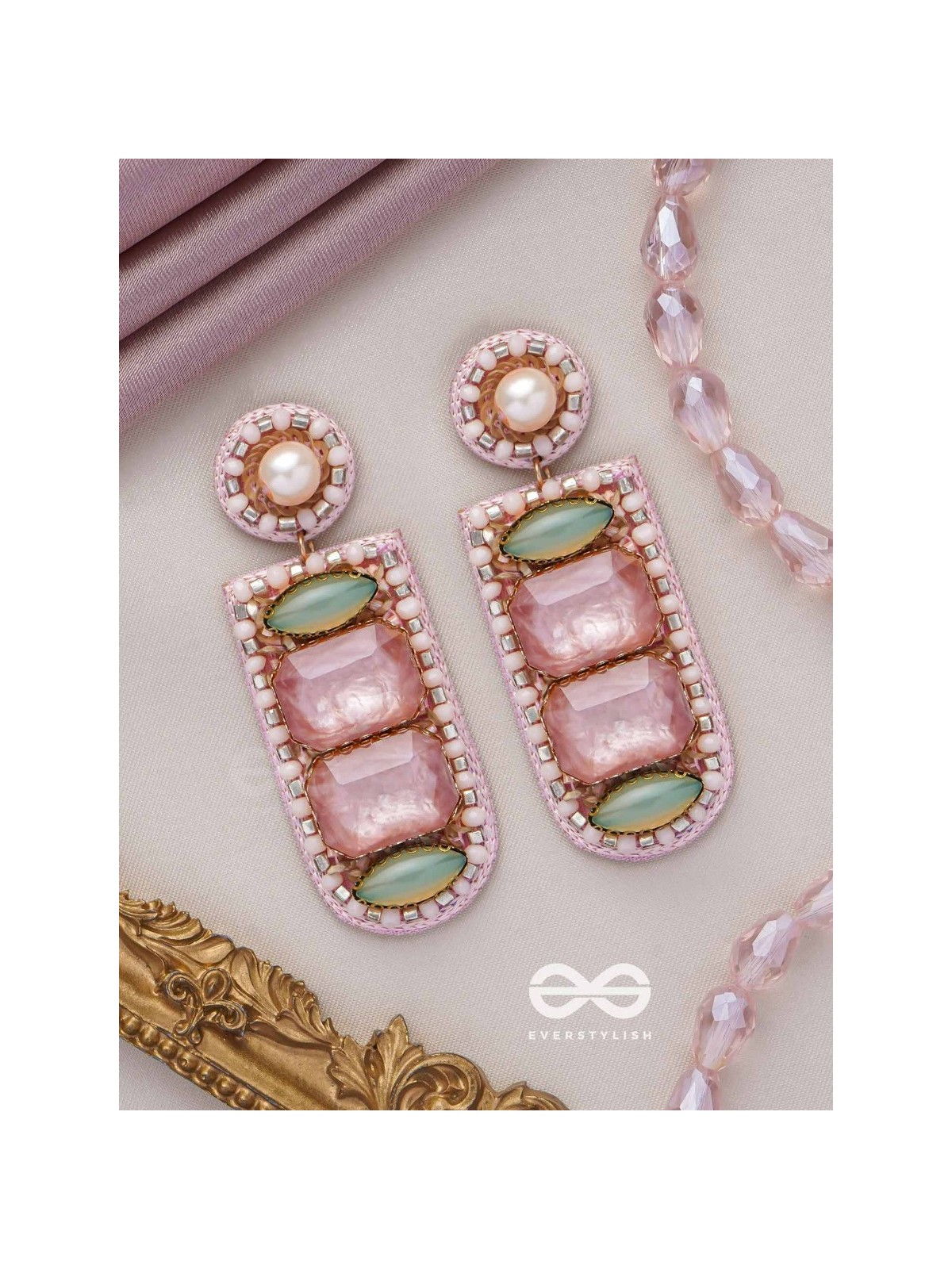 PALITA - THE FADED BEAUTY - STONES, BEADS AND PEARLS EMBROIDERED EARRINGS