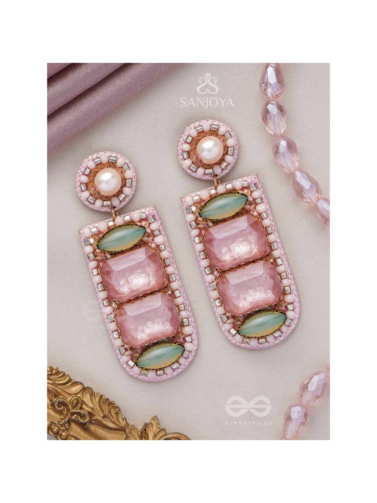 PALITA - THE FADED BEAUTY - STONES, BEADS AND PEARLS EMBROIDERED EARRINGS
