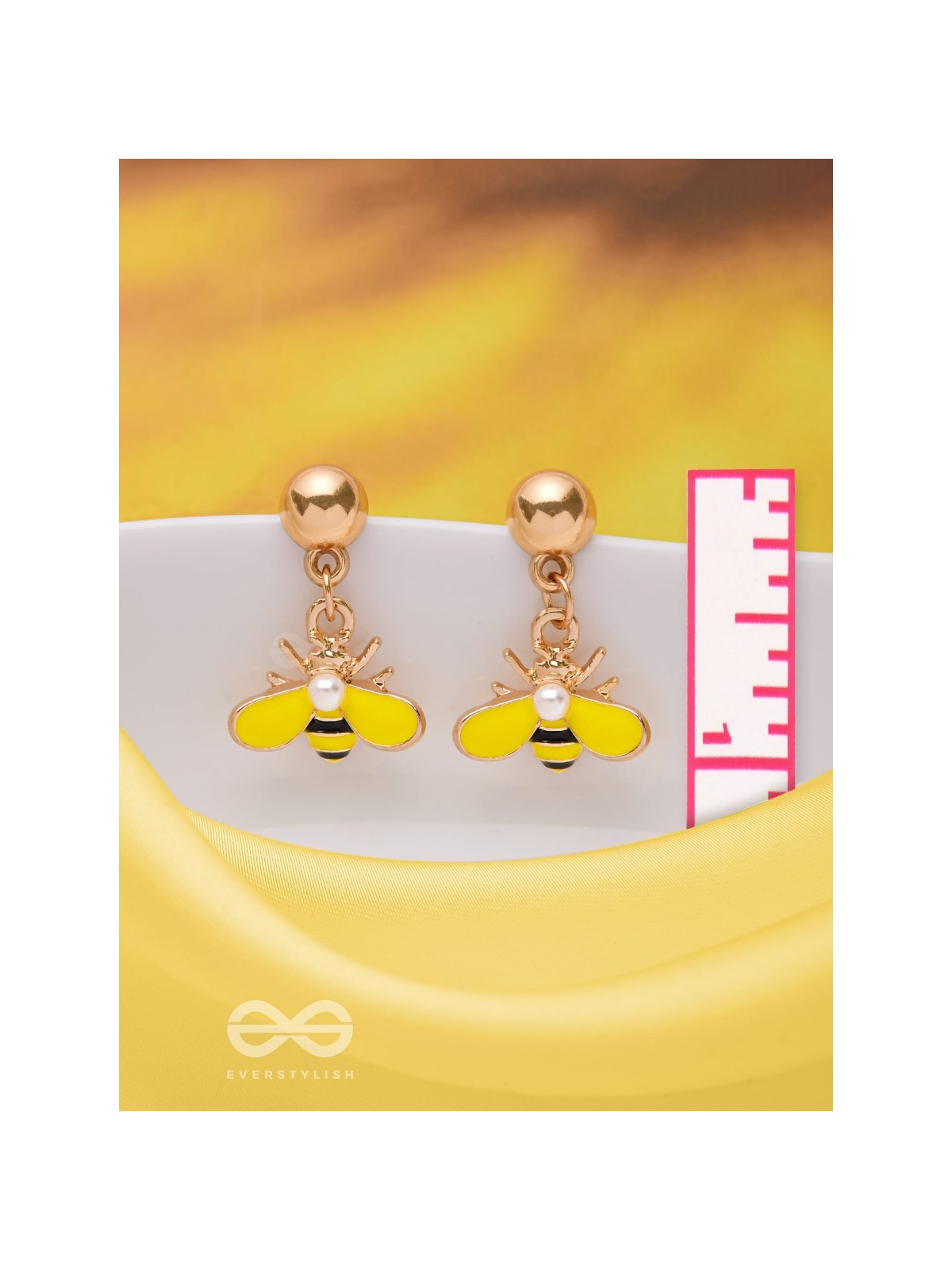 THE BUZZIN BEE - CUTE DROP EARRINGS
