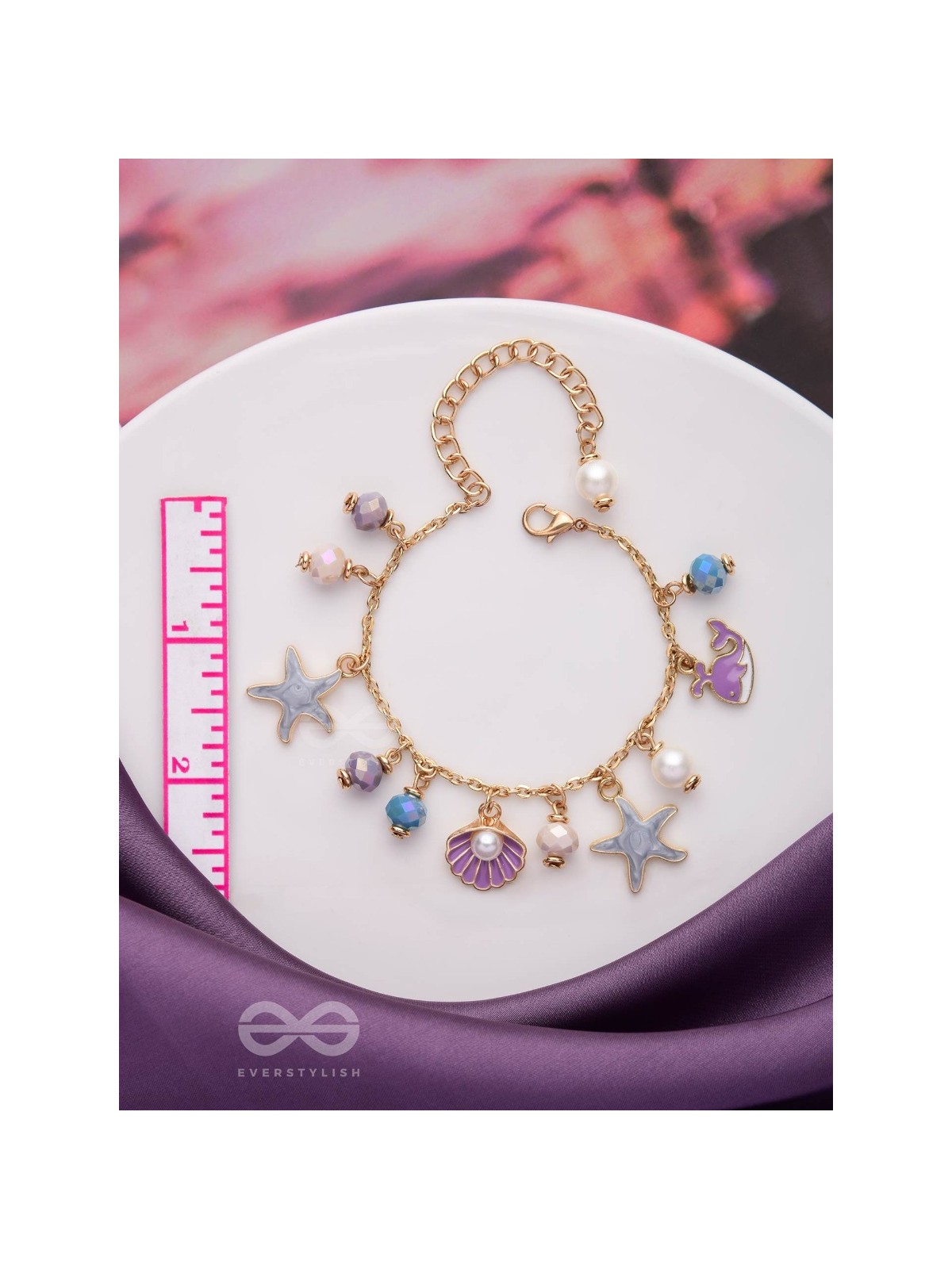 HIDDEN SEA TREASURES - CUTE CHARMED BRACELET