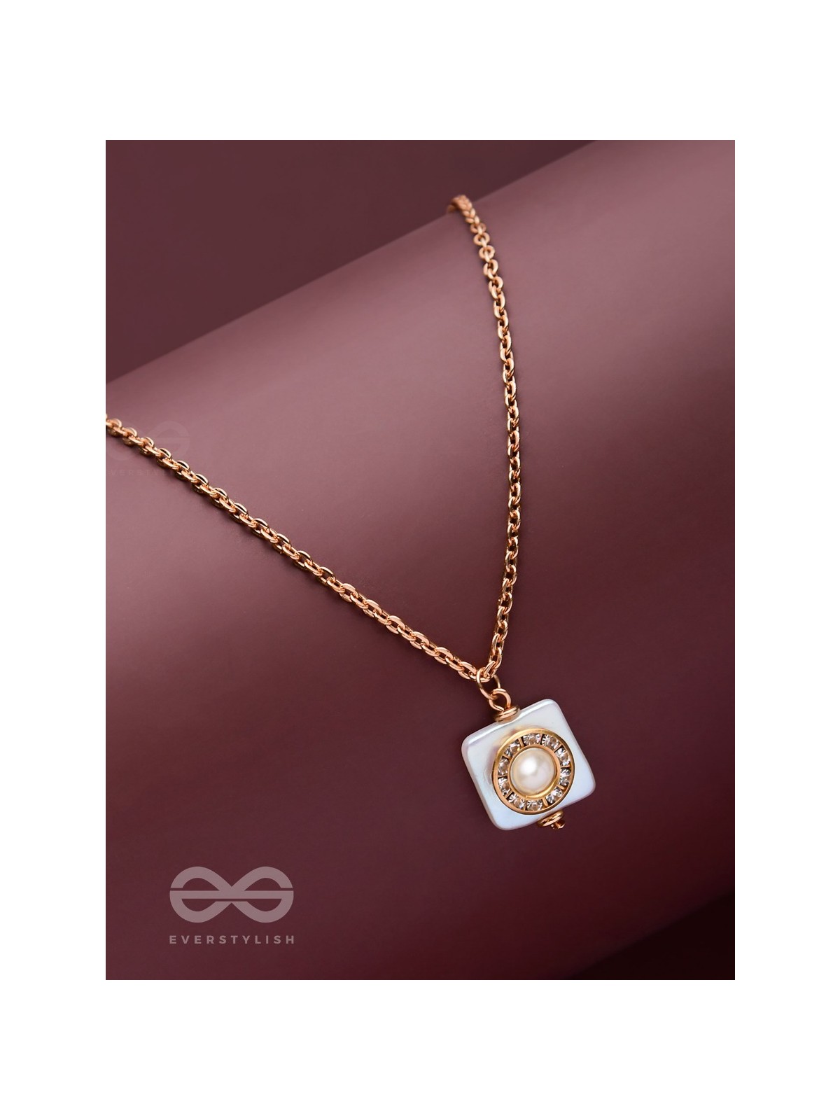 Vanilla Ice Dream - Casual White Neckpiece With Anti-Tarnish Coating 