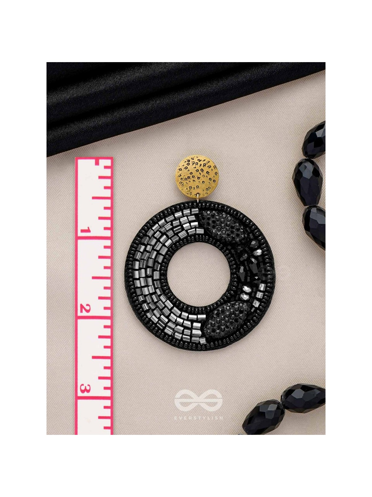 RATRIKRATA - CREATED BY NIGHT - BEADS AND CUTDANA EMBROIDERED EARRINGS