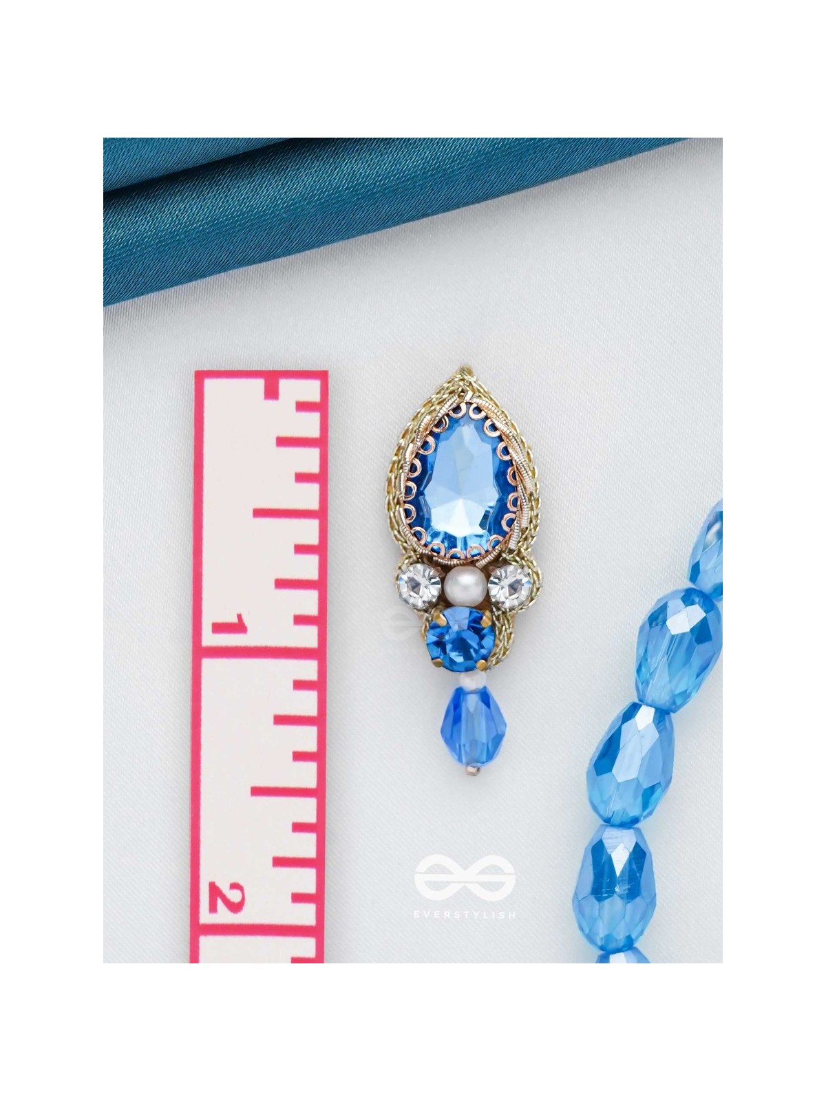 MANIARNAVA - OCEANIC GEMS - STONES AND BEADS EMBROIDERED EARRINGS