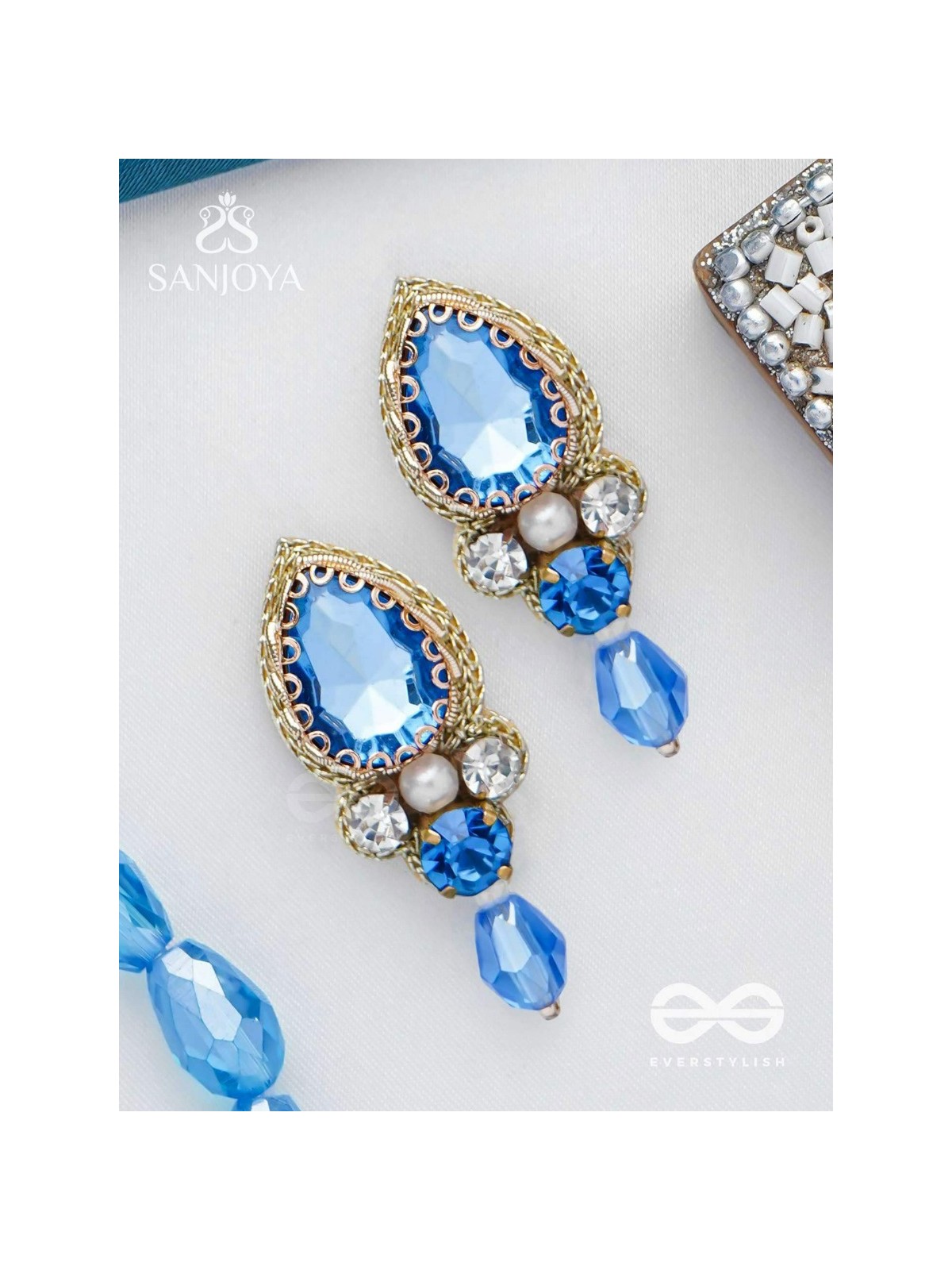 MANIARNAVA - OCEANIC GEMS - STONES AND BEADS EMBROIDERED EARRINGS