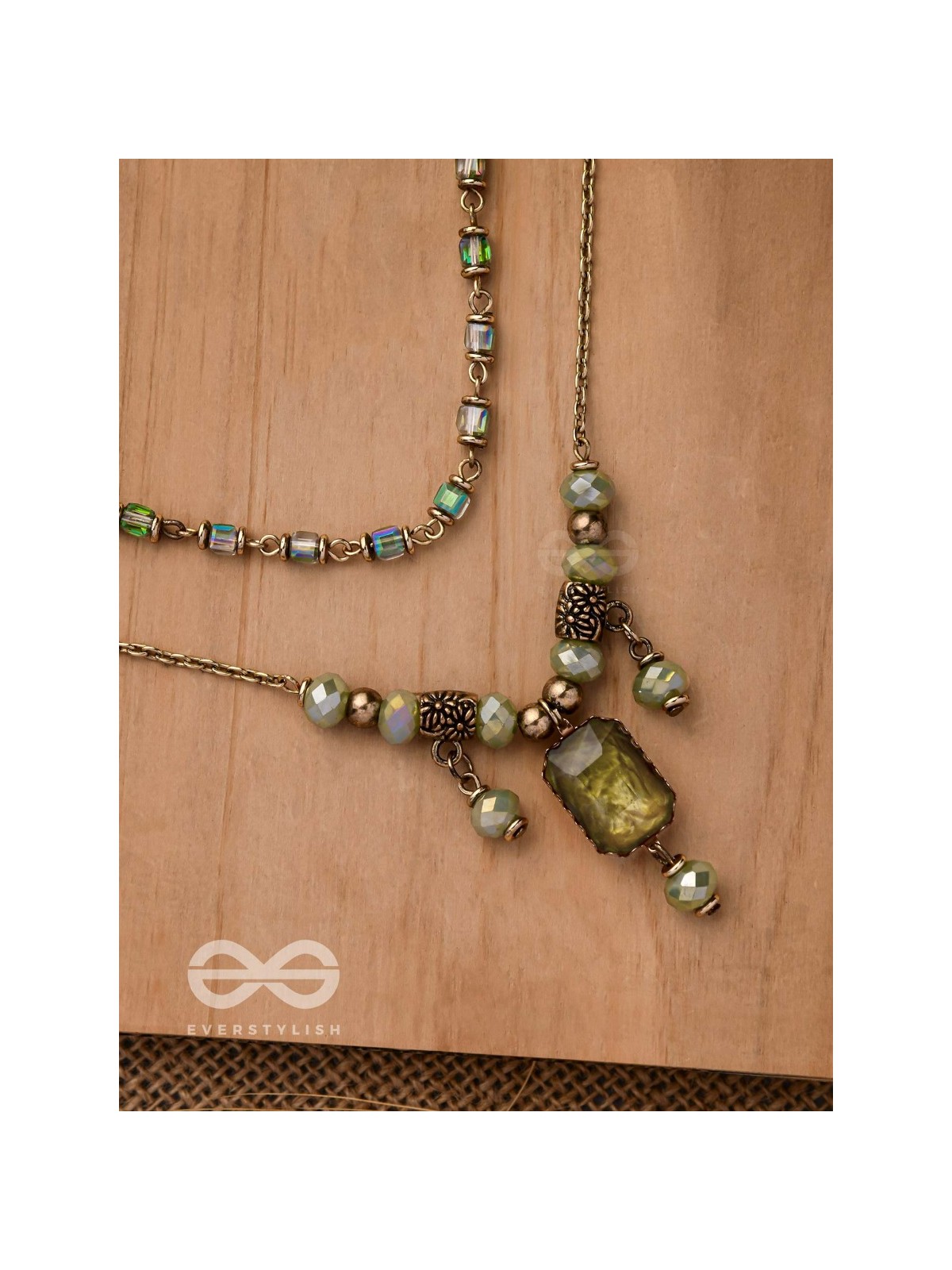 THE SMOKEY FOREST - STATEMENT MULTILAYERED NECKPIECE