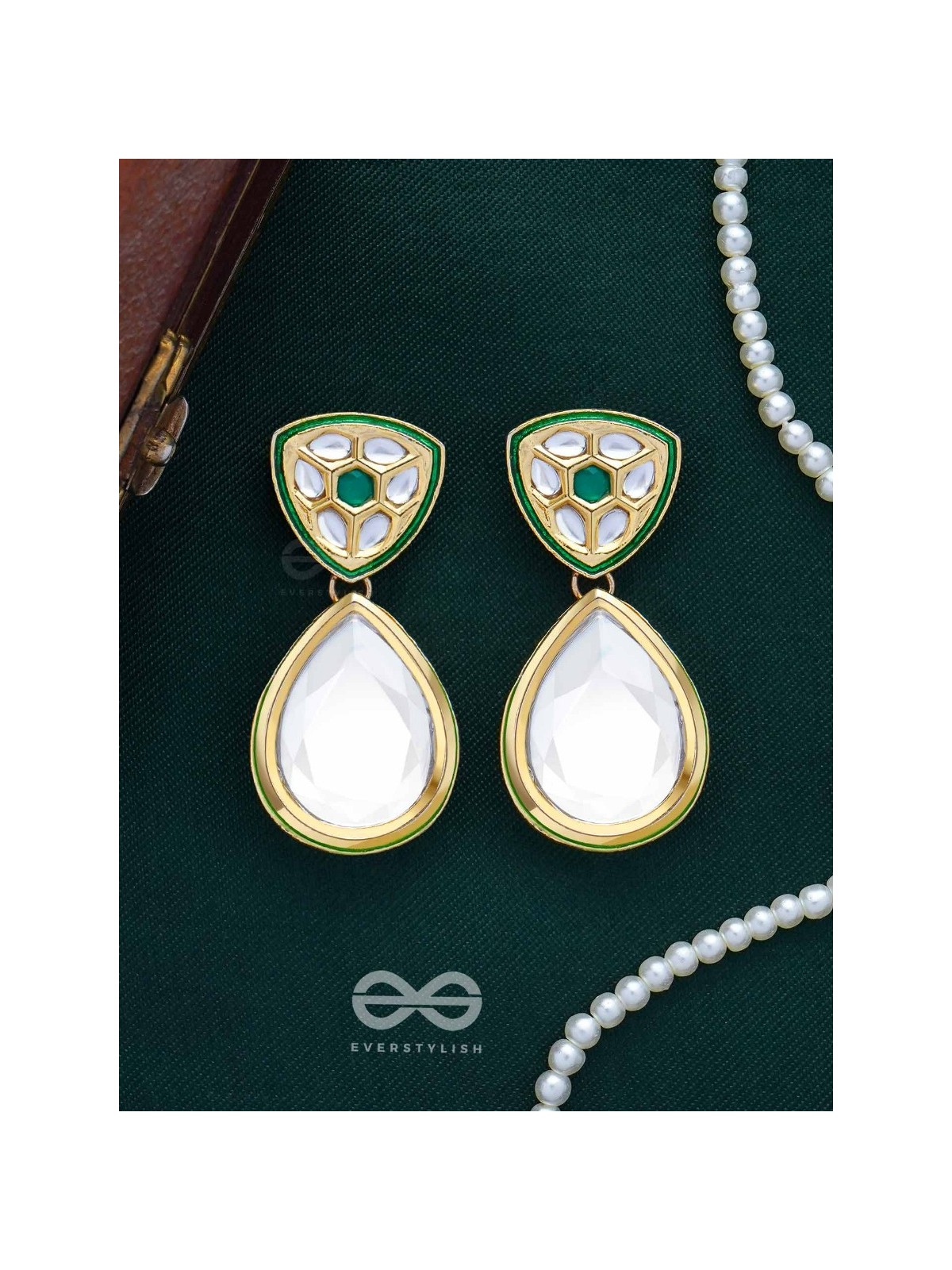 HARINMANI - THE EMERALD CUT - GOLDEN EMBELLISHED POLKI AND KUNDAN EARRINGS