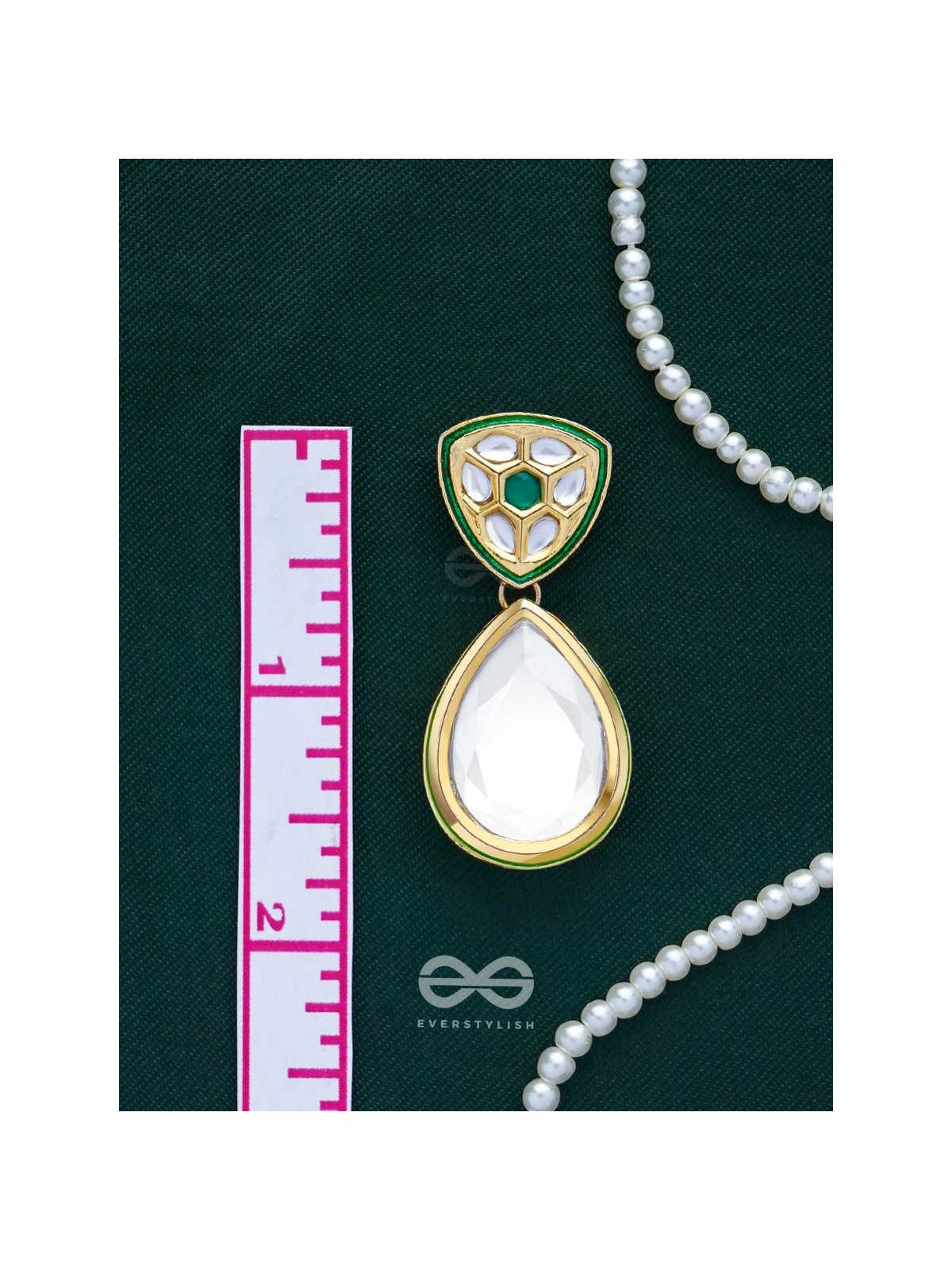 HARINMANI - THE EMERALD CUT - GOLDEN EMBELLISHED POLKI AND KUNDAN EARRINGS