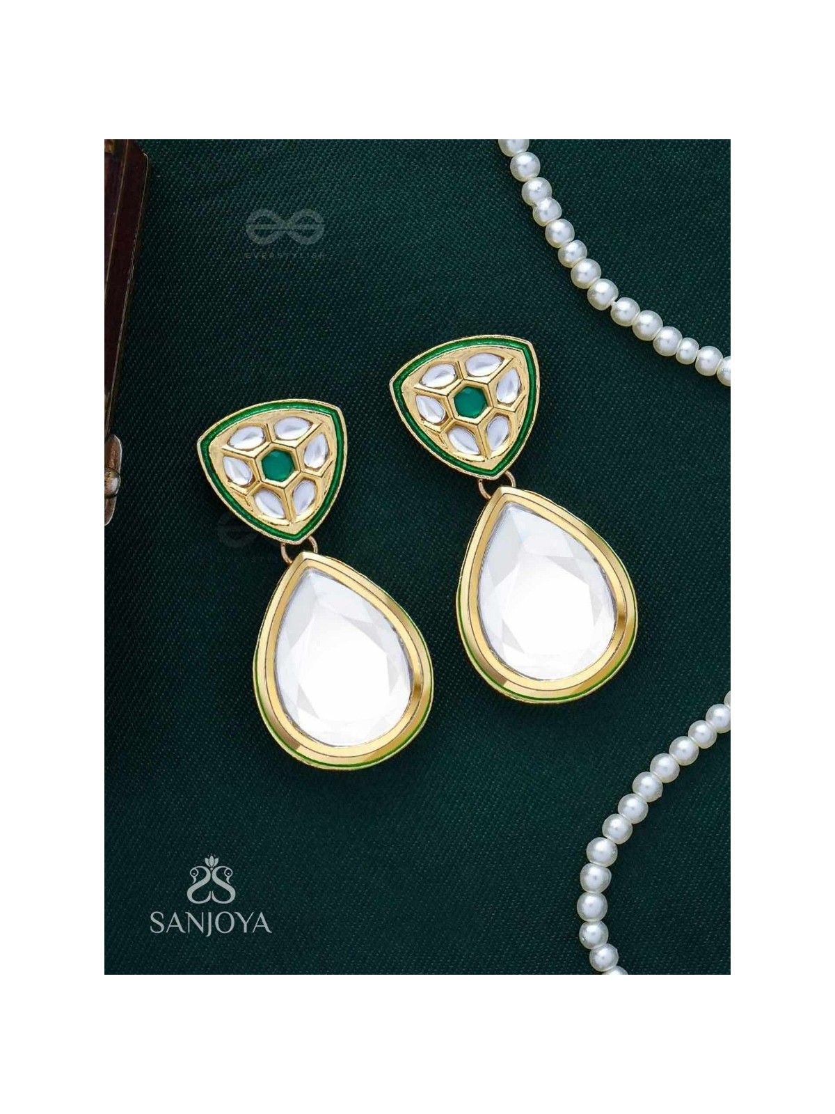 HARINMANI - THE EMERALD CUT - GOLDEN EMBELLISHED POLKI AND KUNDAN EARRINGS