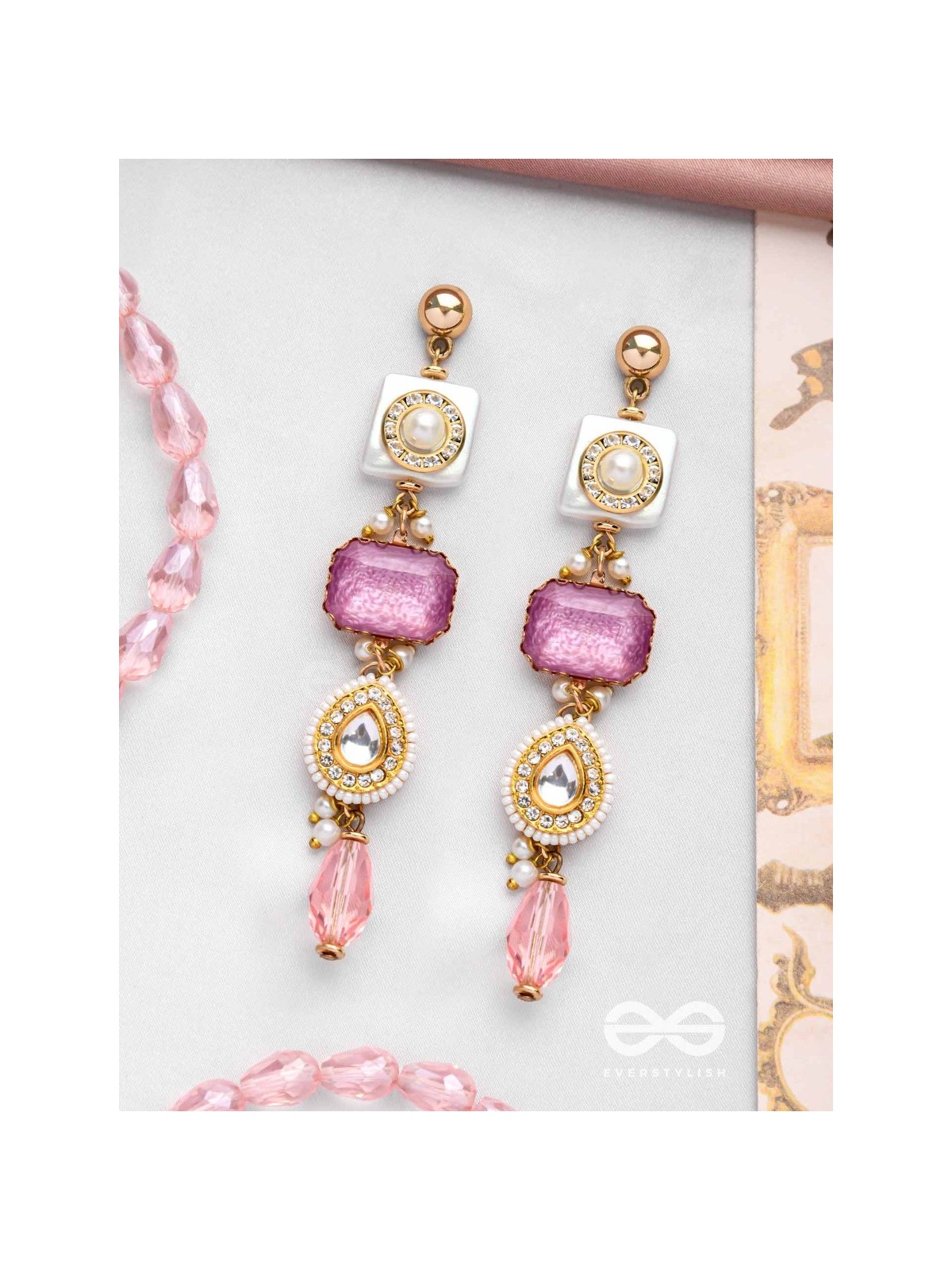 THE DREAMY DAZZLES - GOLDEN EMBELLISHED EARRINGS