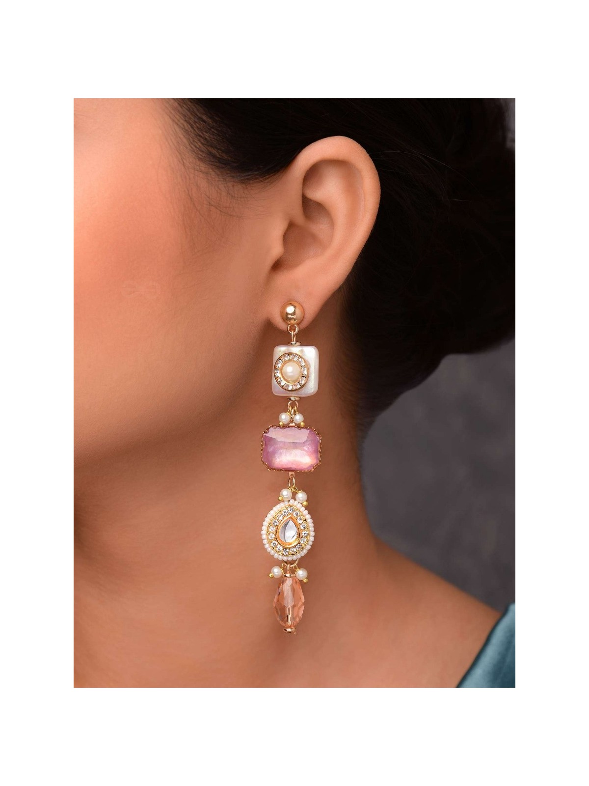THE DREAMY DAZZLES - GOLDEN EMBELLISHED EARRINGS