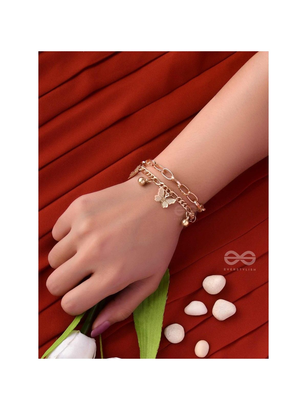 WHISPERING BUTTERFLY - GOLDEN MULTILAYERED BRACELET