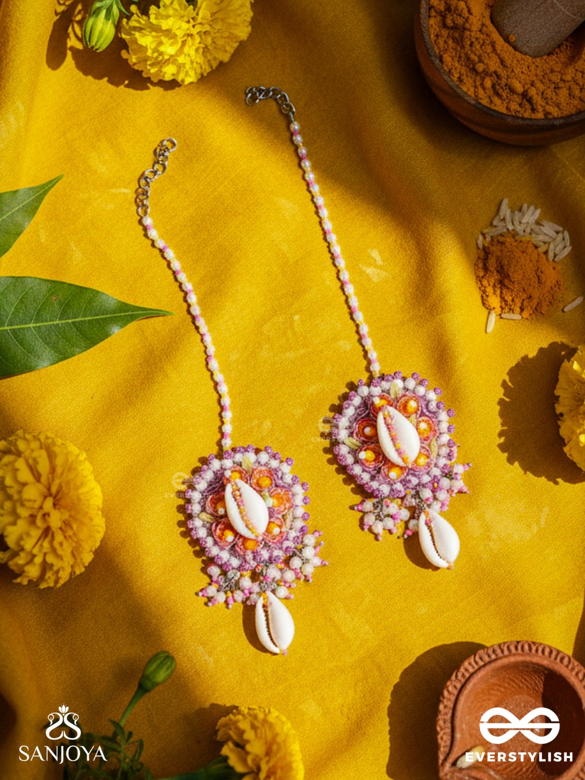 SAMBAVIKA - THE SHELL ENCHANTMENTS - BEADS AND SHELLS EMBROIDERED EARRINGS 