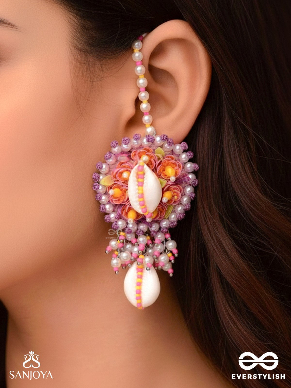 SAMBAVIKA - THE SHELL ENCHANTMENTS - BEADS AND SHELLS EMBROIDERED EARRINGS 