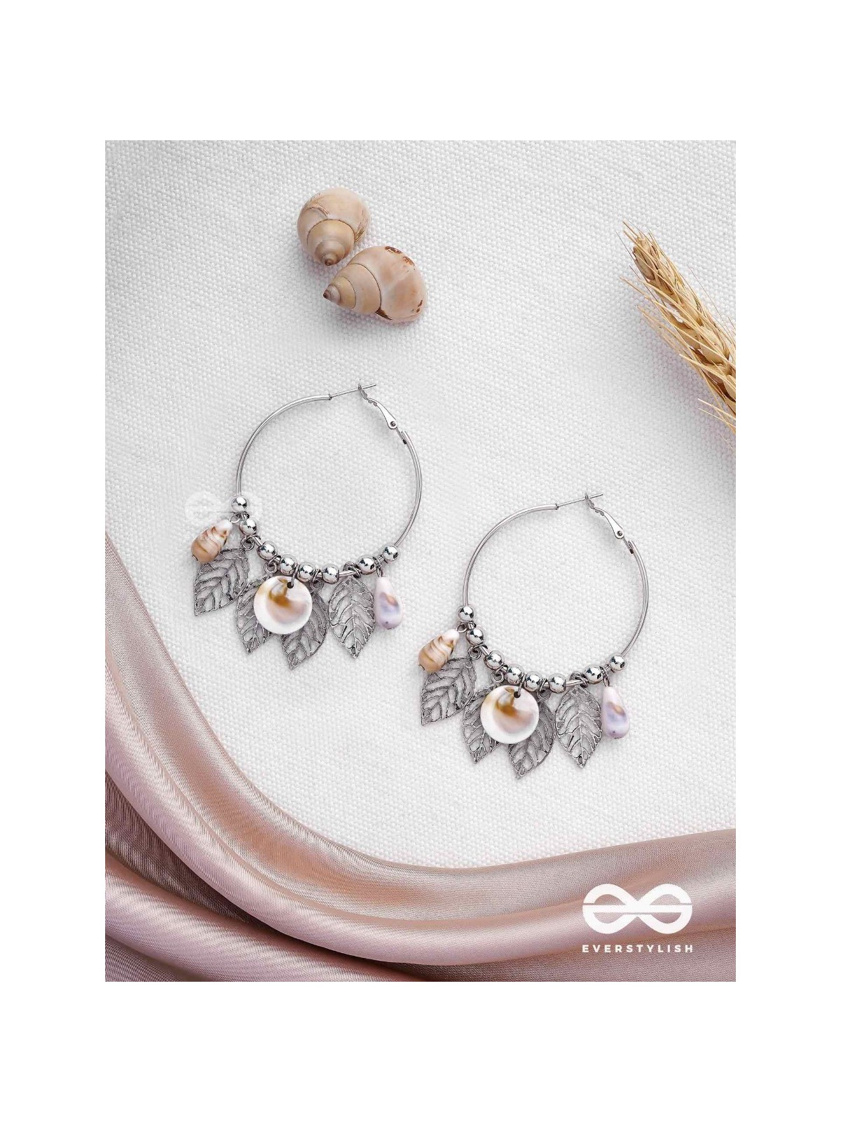 THE LEAFLET FANTASY - SILVER STATEMENT EARRINGS