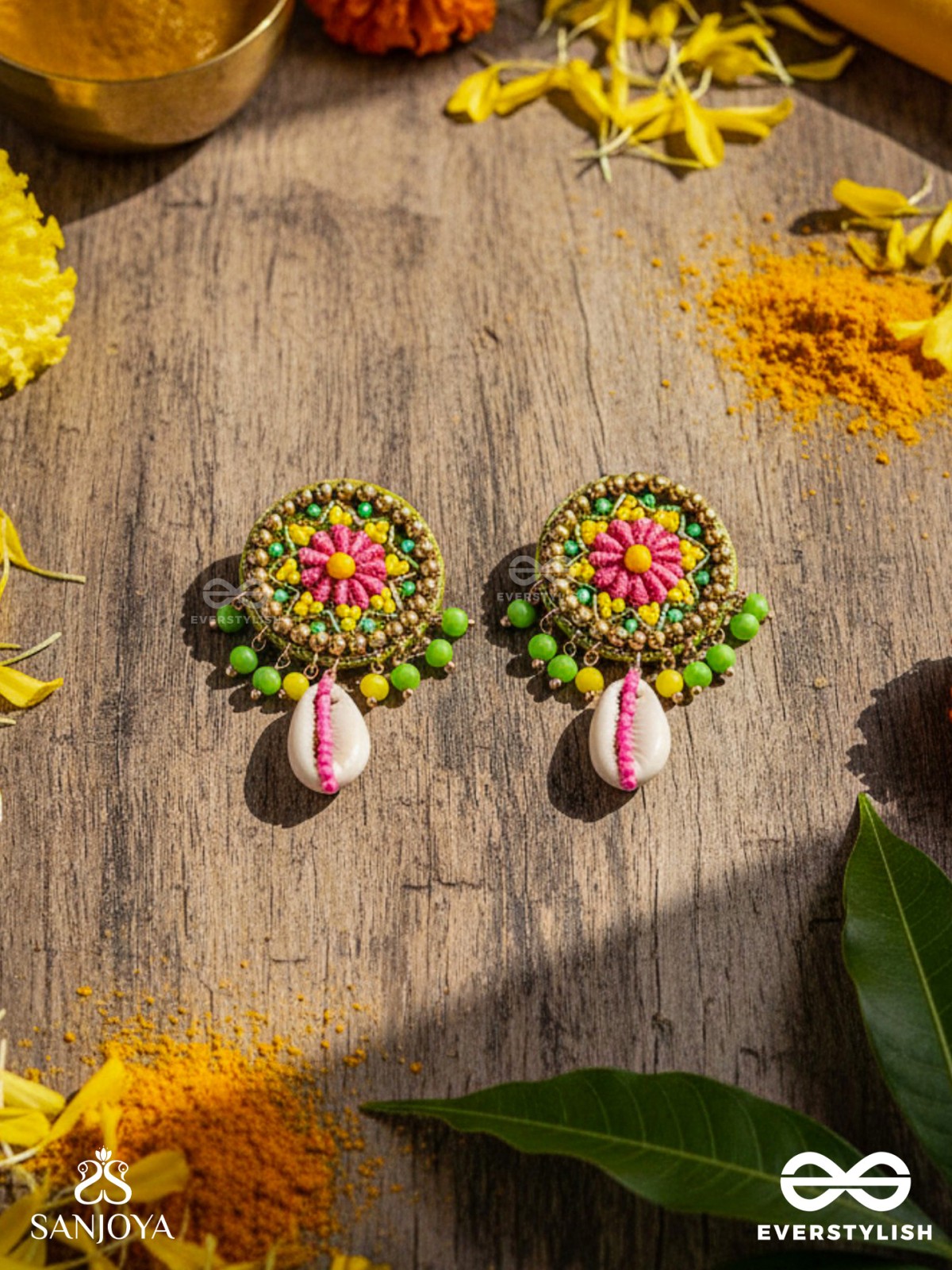 VAARIJA - THE  SEASHELL GALA - SHELL AND BEADS EMBROIDERED EARRINGS