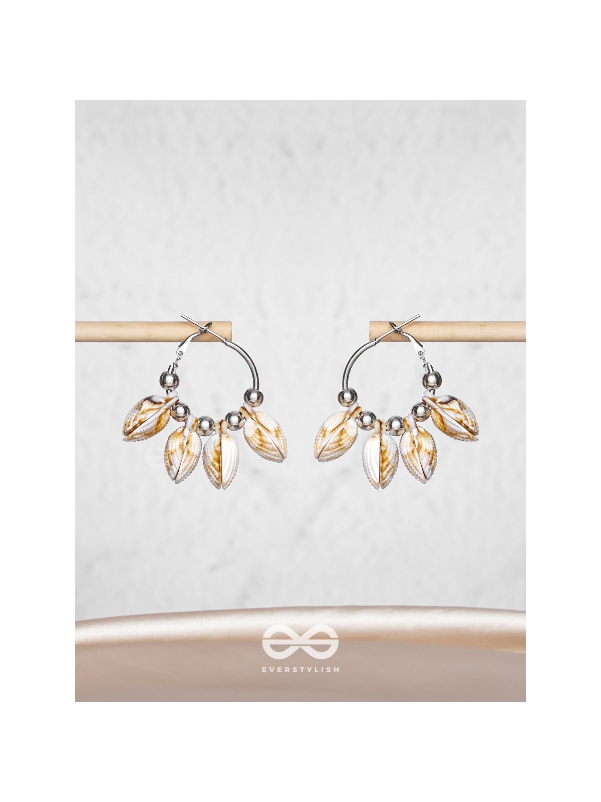 MERMAID'S SHELL MAGIC - SILVER HOOP EARRINGS