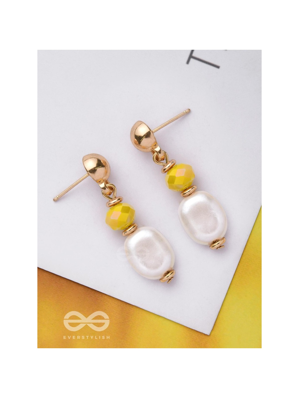 SUNSHINE DELIGHTS - GOLDEN EMBELLISHED EARRINGS