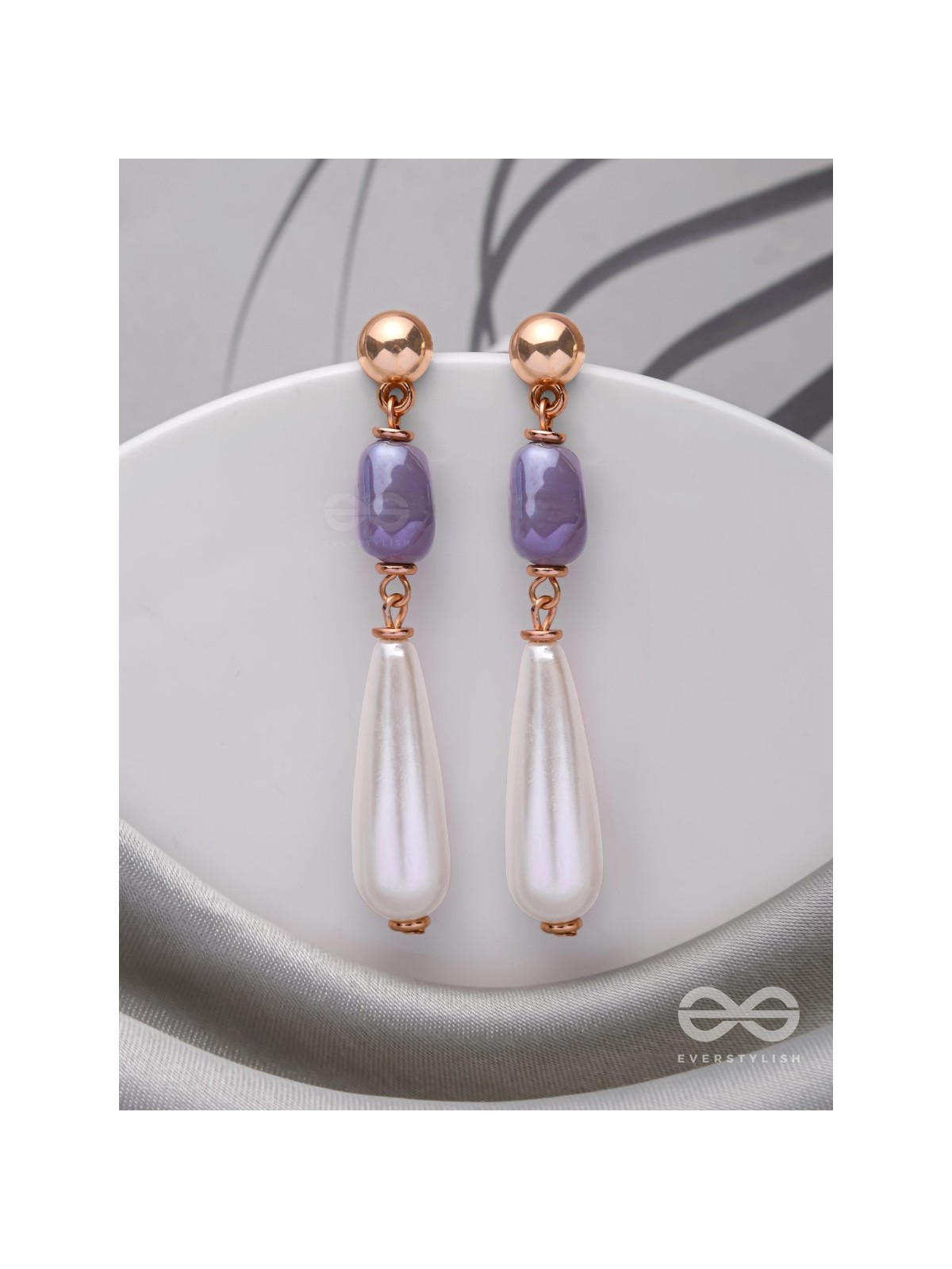 THE PEARL OF DUSK - GOLDEN EMBELLISHED EARRINGS