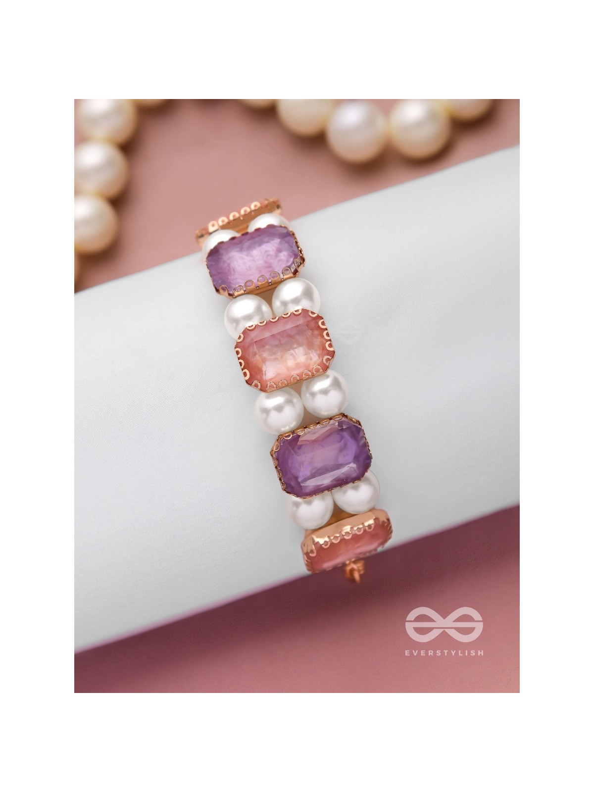 Paradise Haze - Golden Embellished Pearl Bracelet