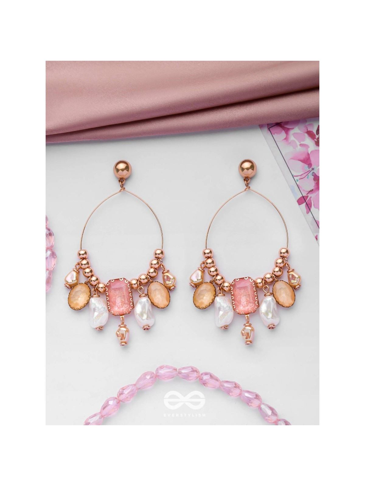 THE DAZZLING FANTASY - GOLDEN EMBELLISHED EARRINGS